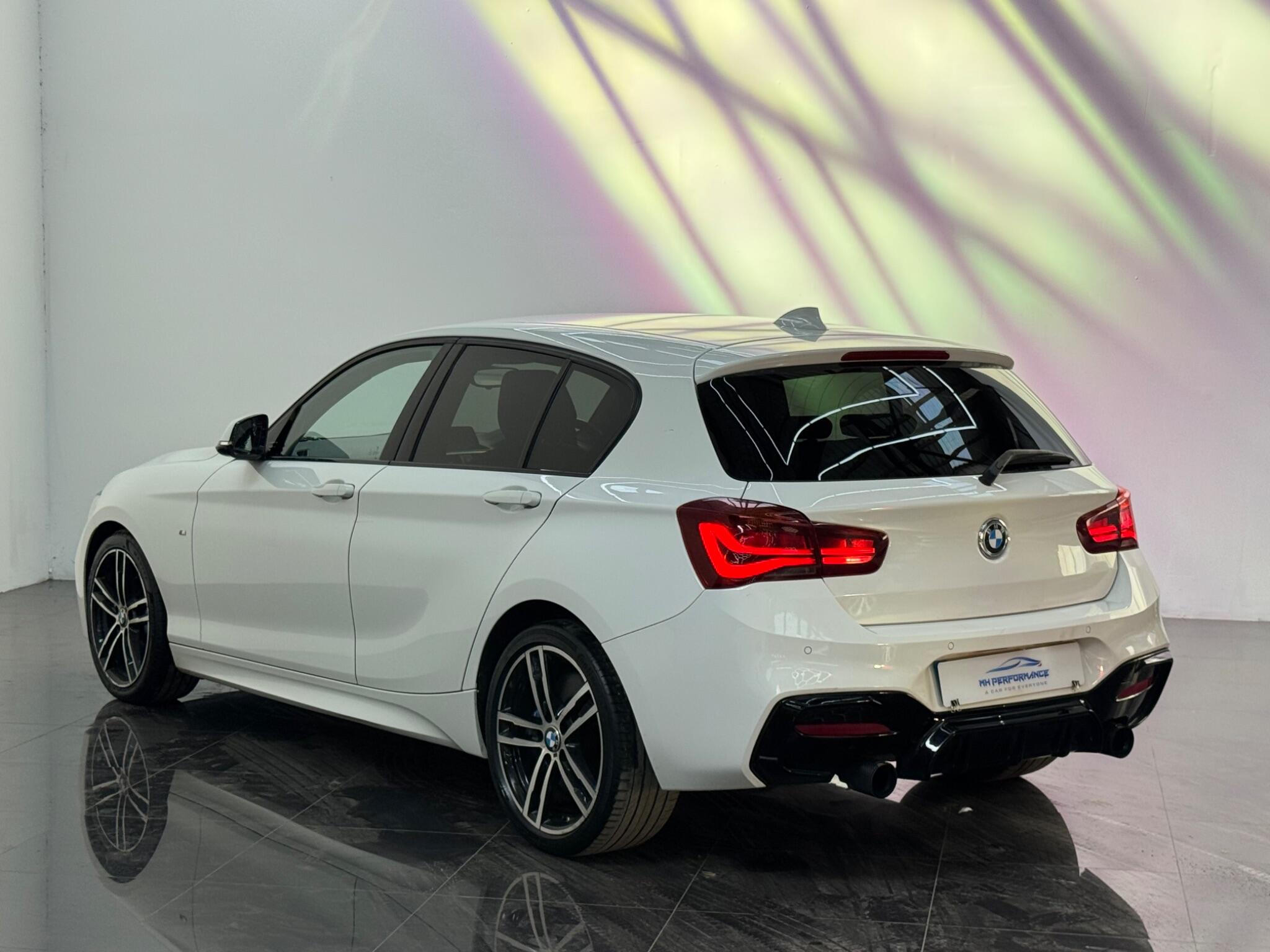 BMW 1 Series view 6