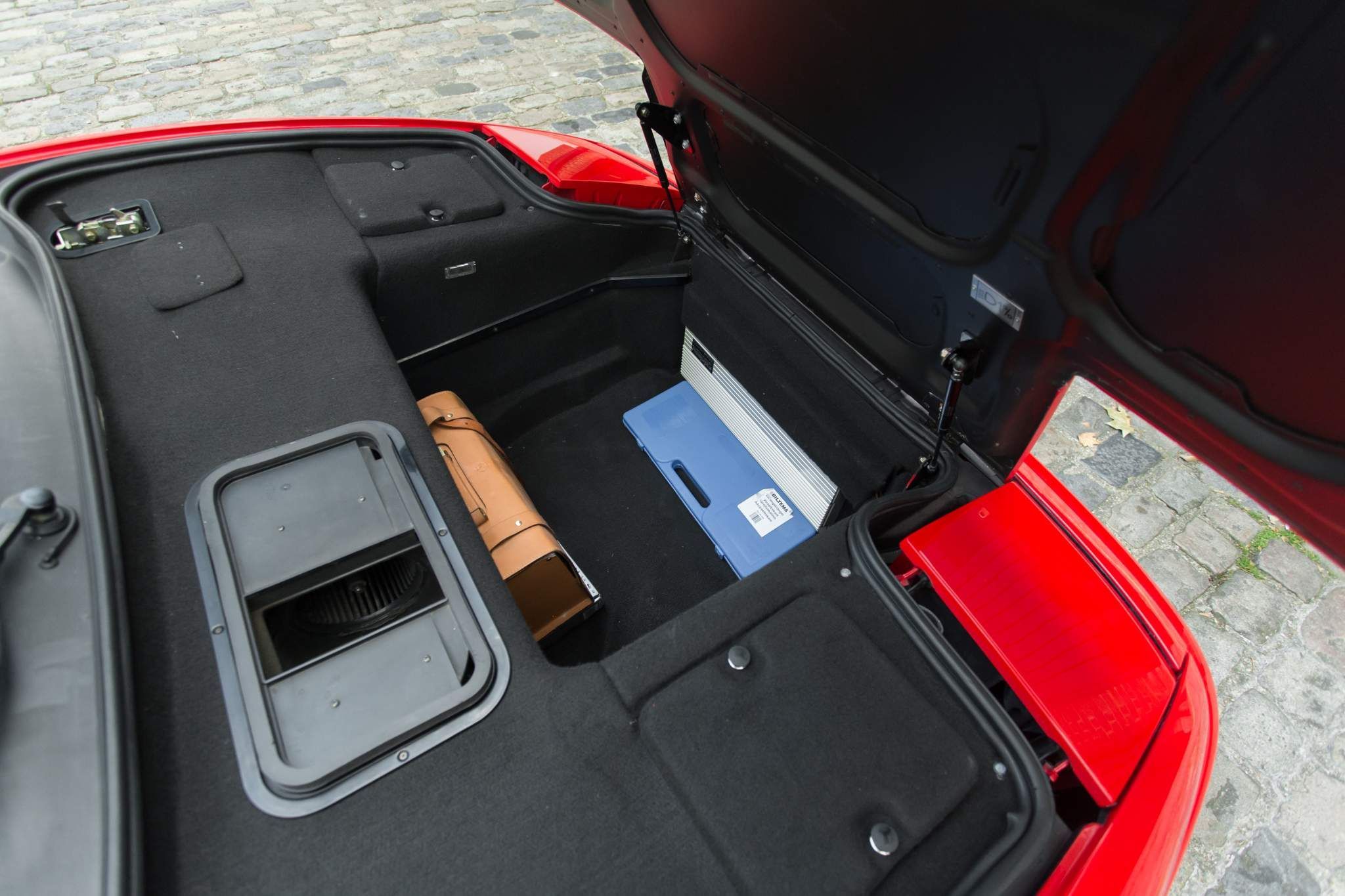 Ferrari F355 view 22