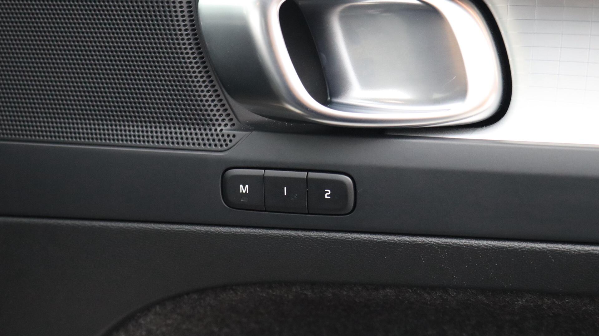 Volvo XC40 view 41