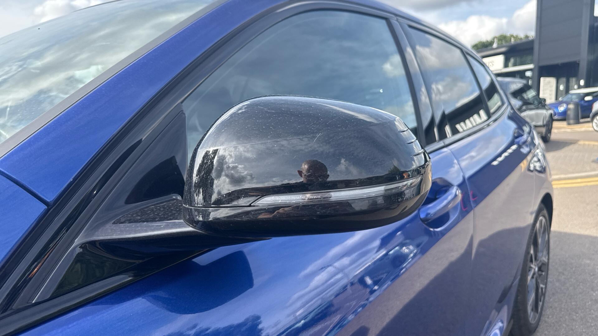 BMW 1 Series view 32
