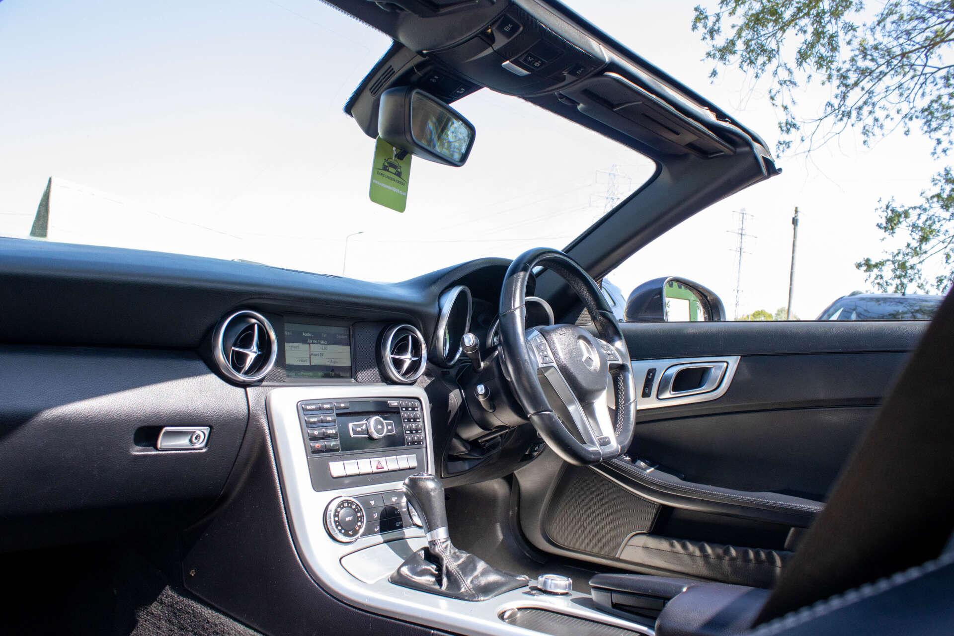 Mercedes-Benz SLK view 9