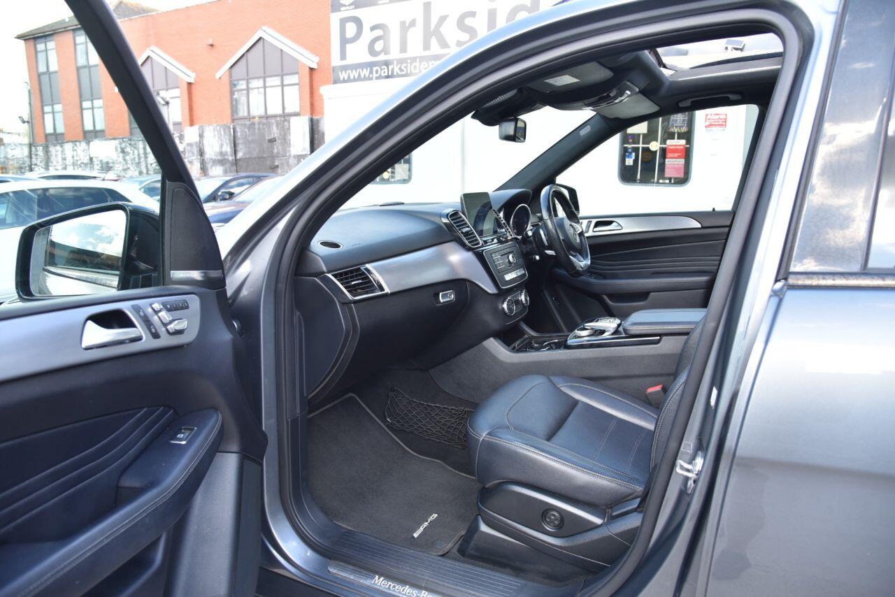 Mercedes-Benz Gle view 22