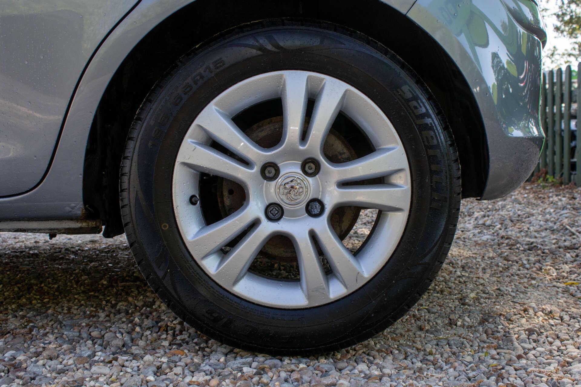 Vauxhall Corsa view 26