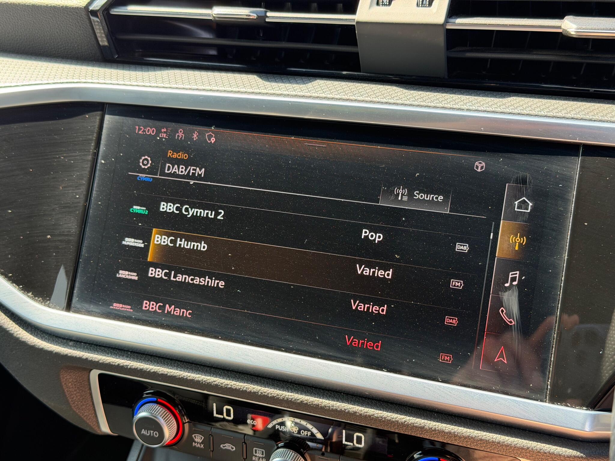 Audi Audi Q3 view 30