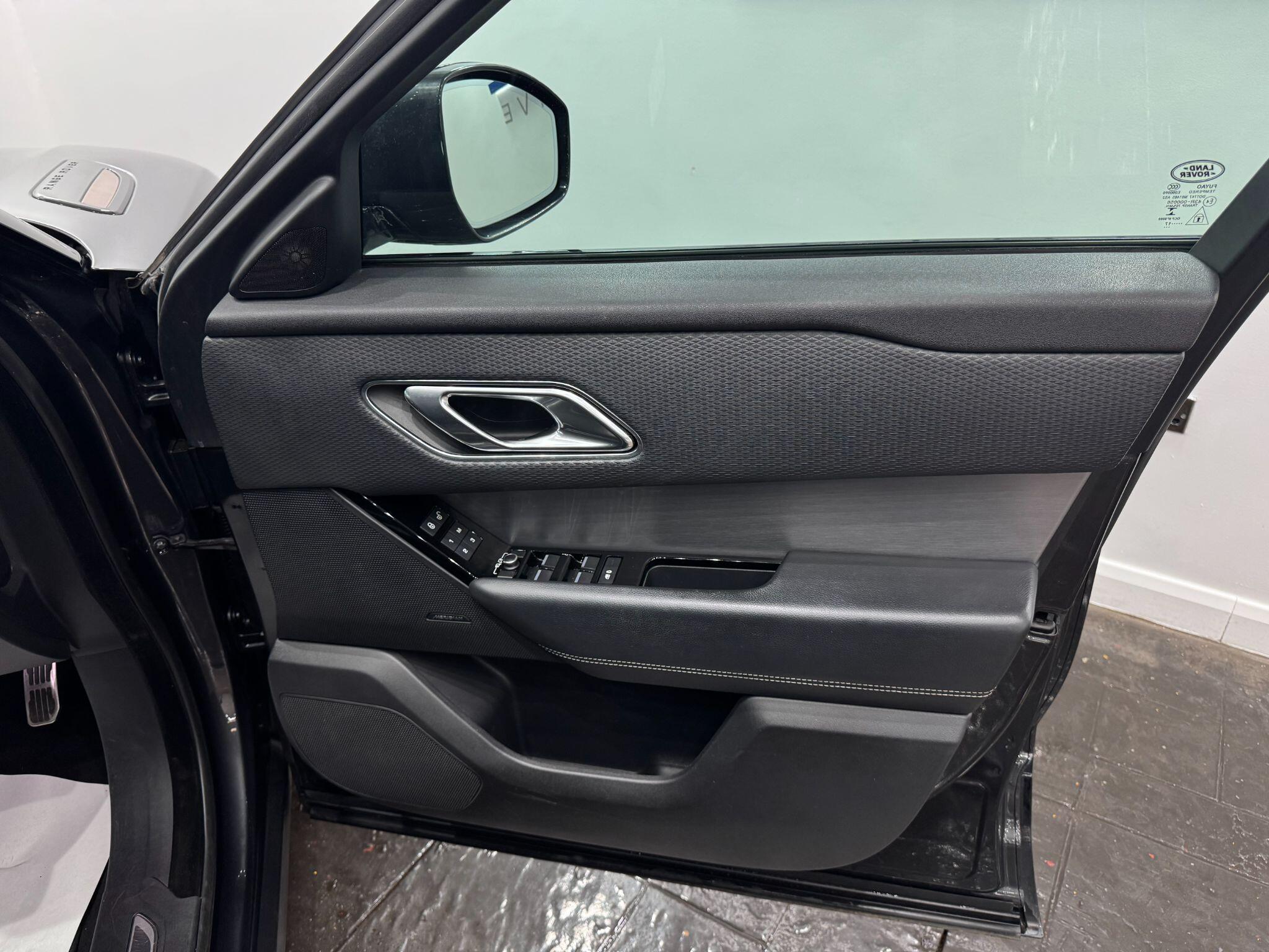Land Rover Range Rover Velar view 20