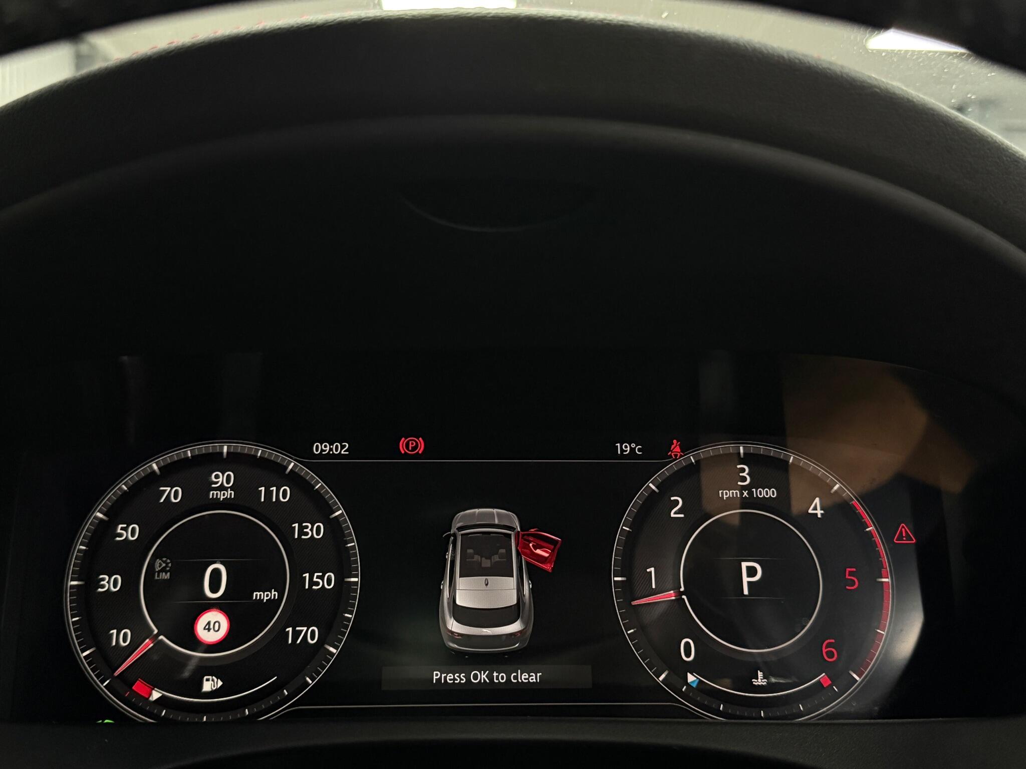Jaguar F-Pace view 21