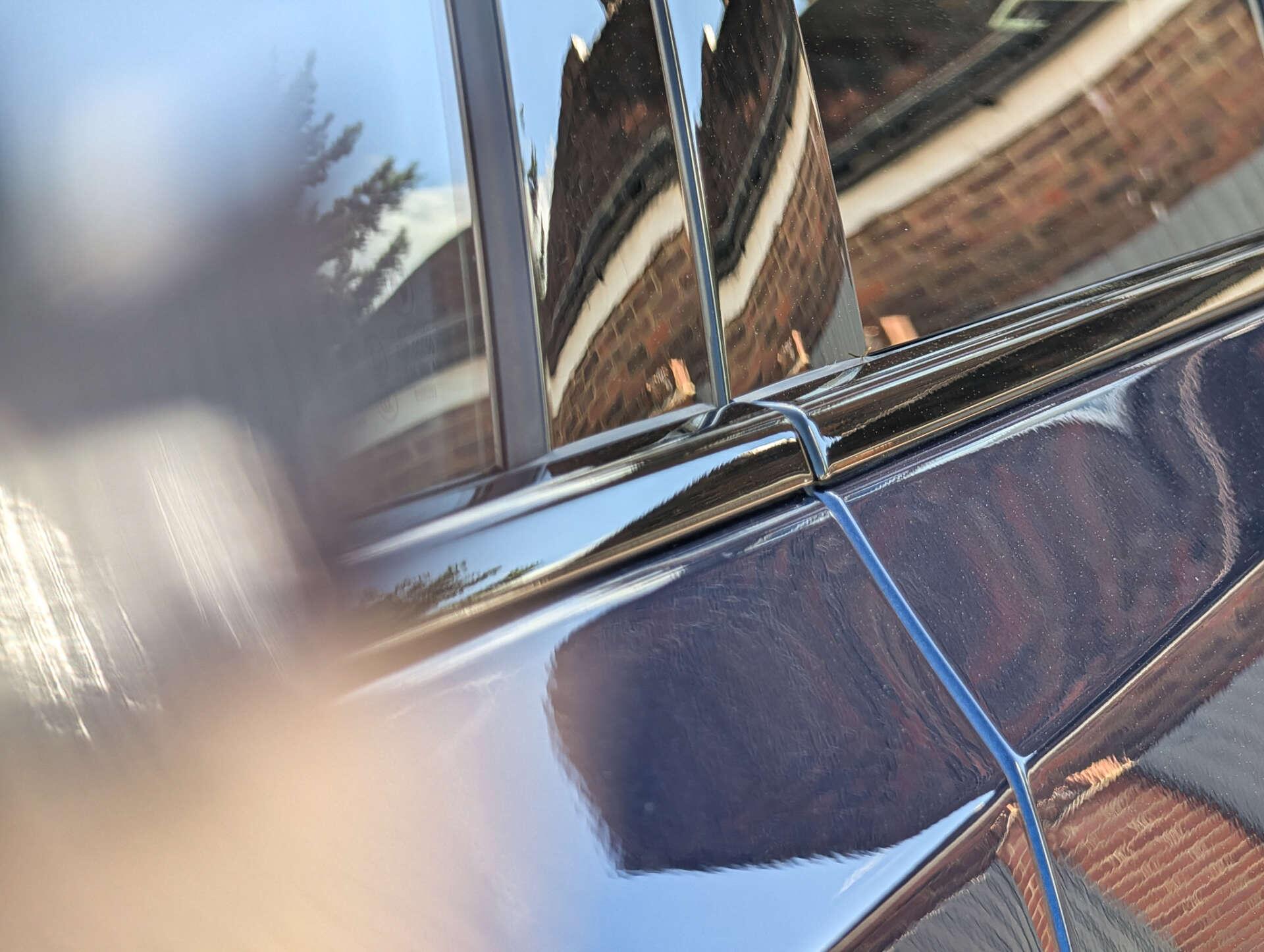 BMW 5 Series view 14