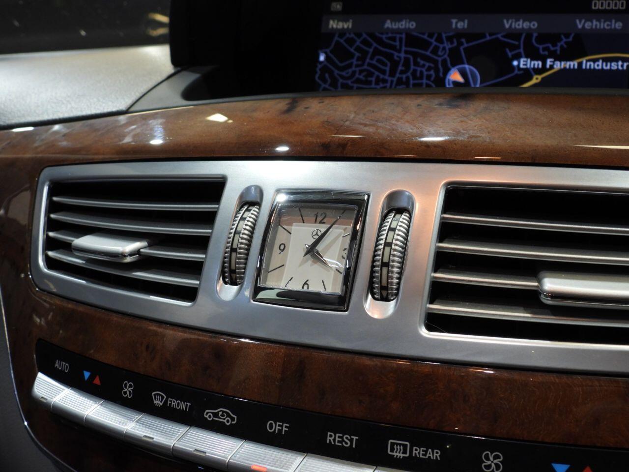 Mercedes-Benz S-Class view 41