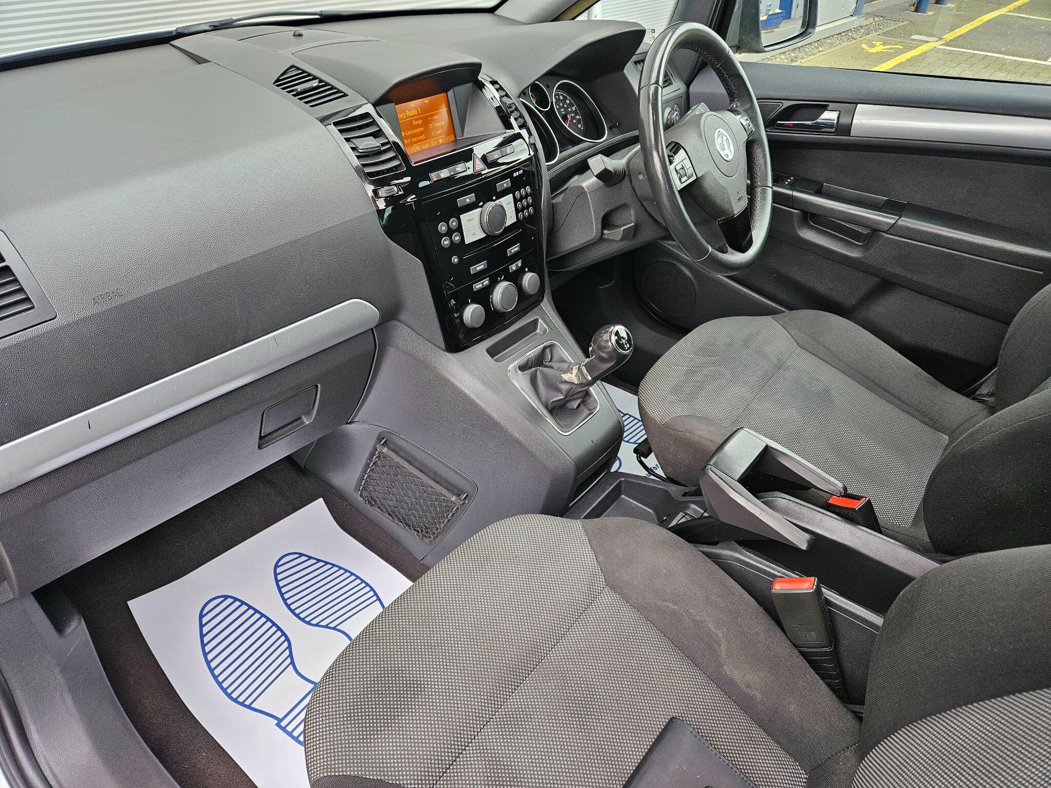 Vauxhall Zafira view 11