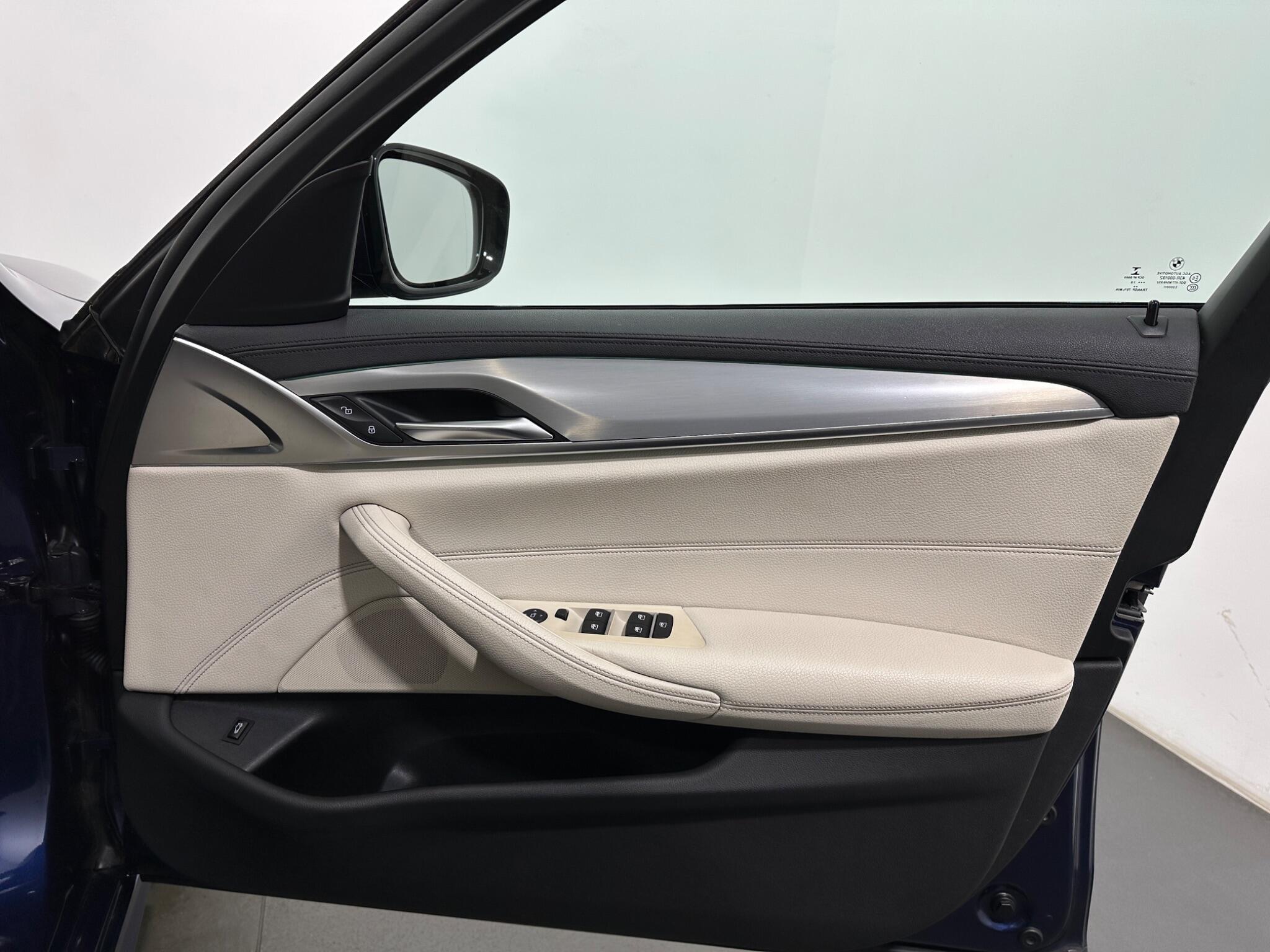 BMW 5 Series view 35