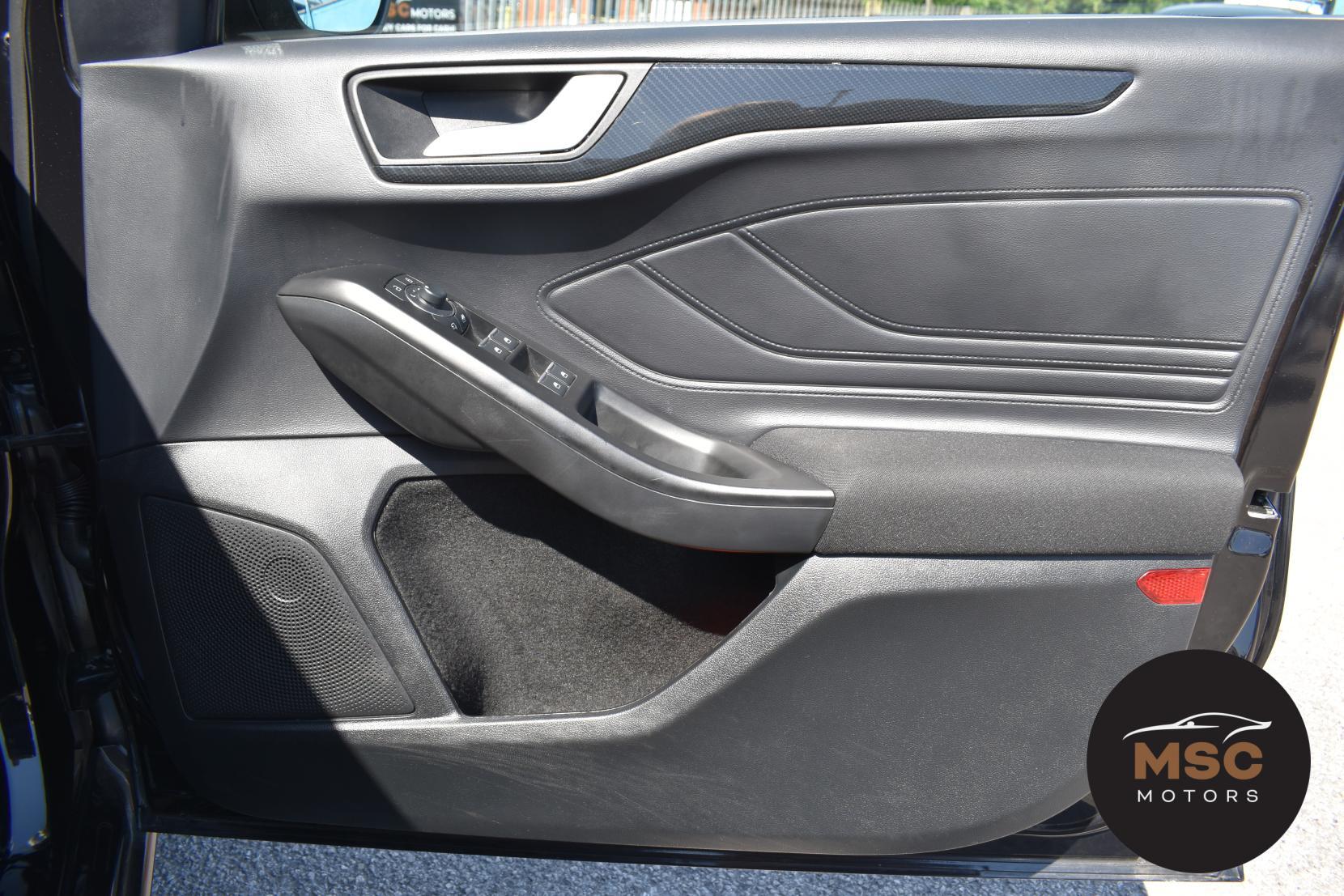Ford Focus view 60