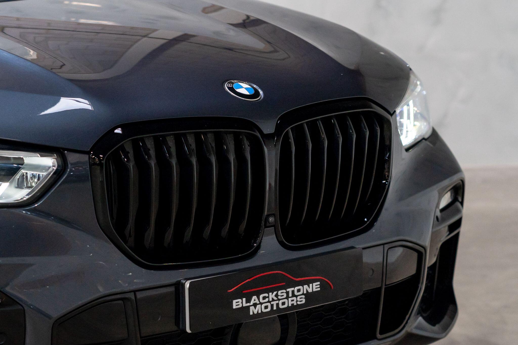 BMW X5 view 39