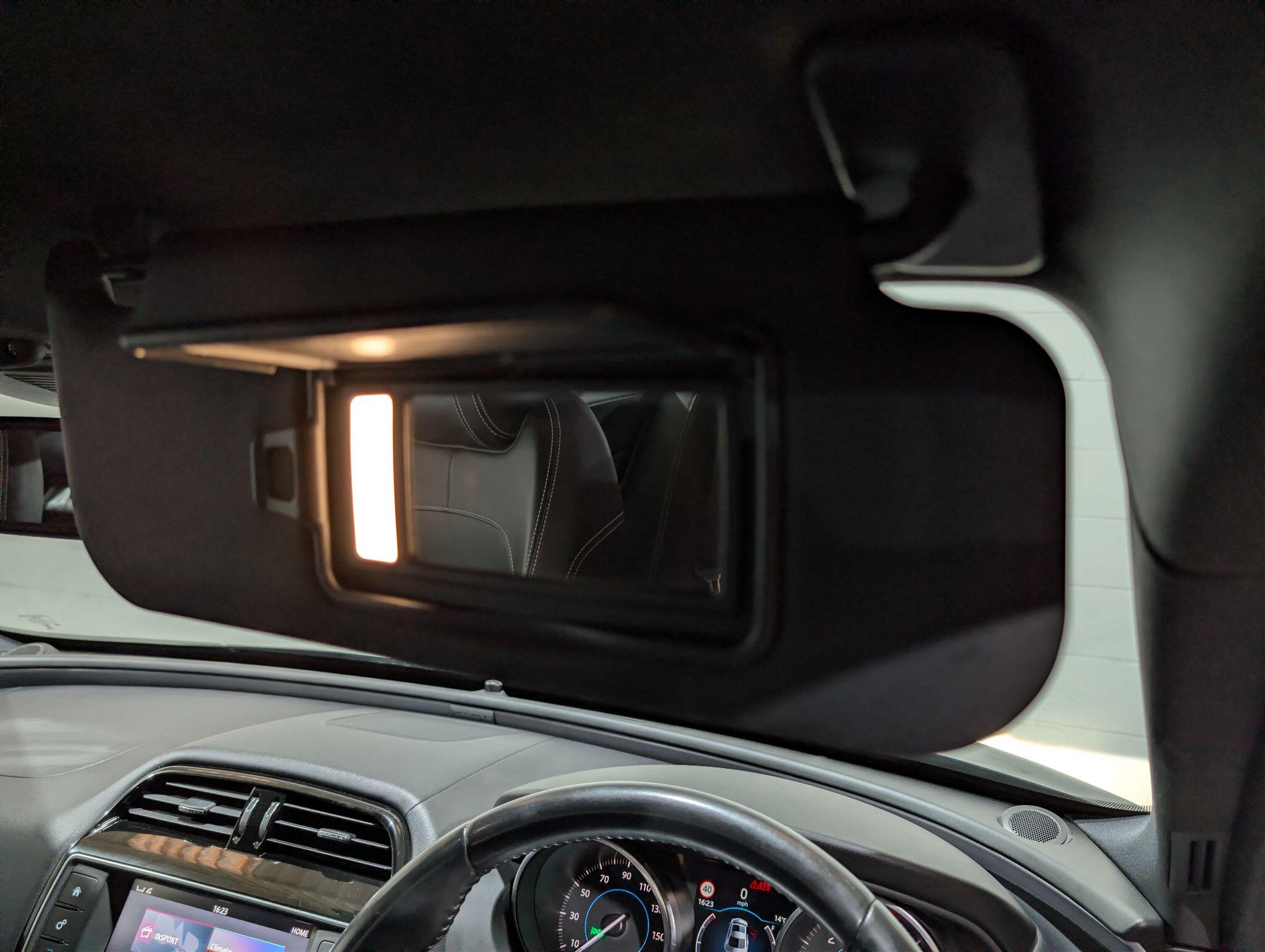 Jaguar Xe view 13