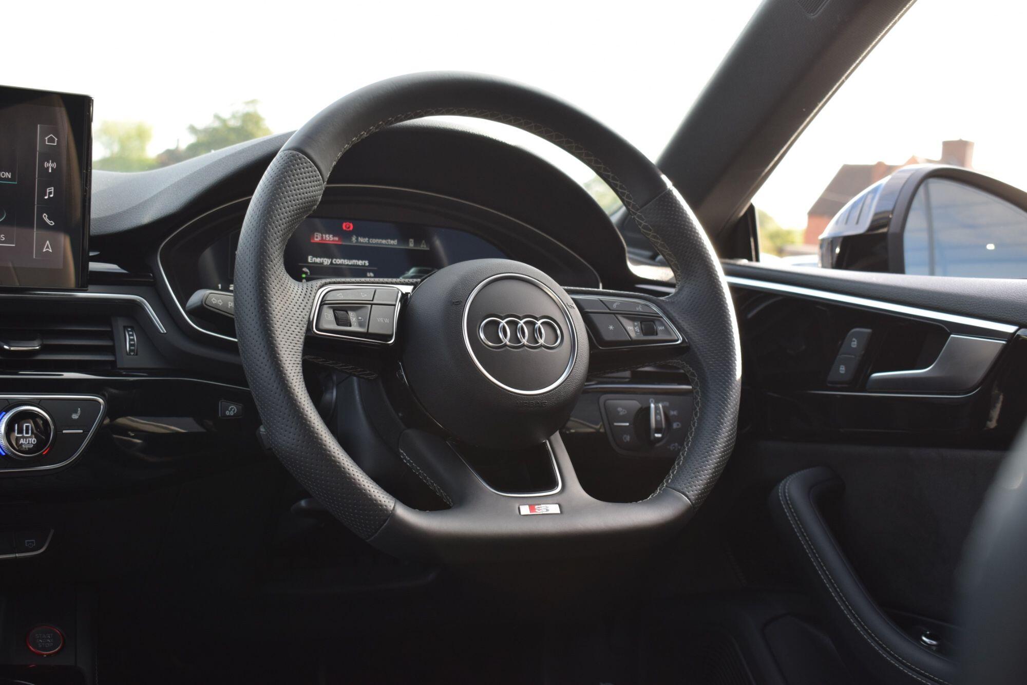 Audi S5 view 29