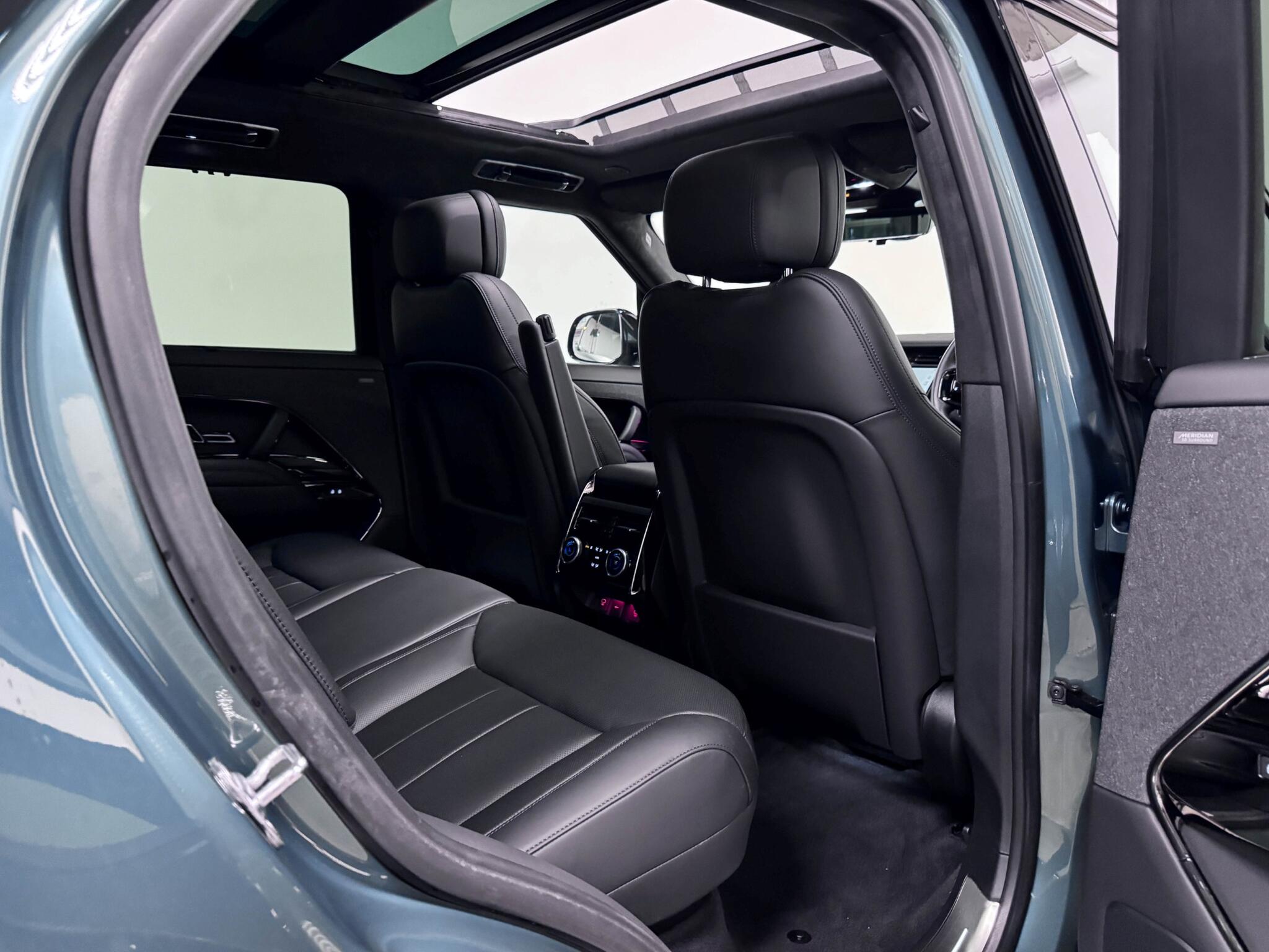 Land Rover Range Rover Sport view 11