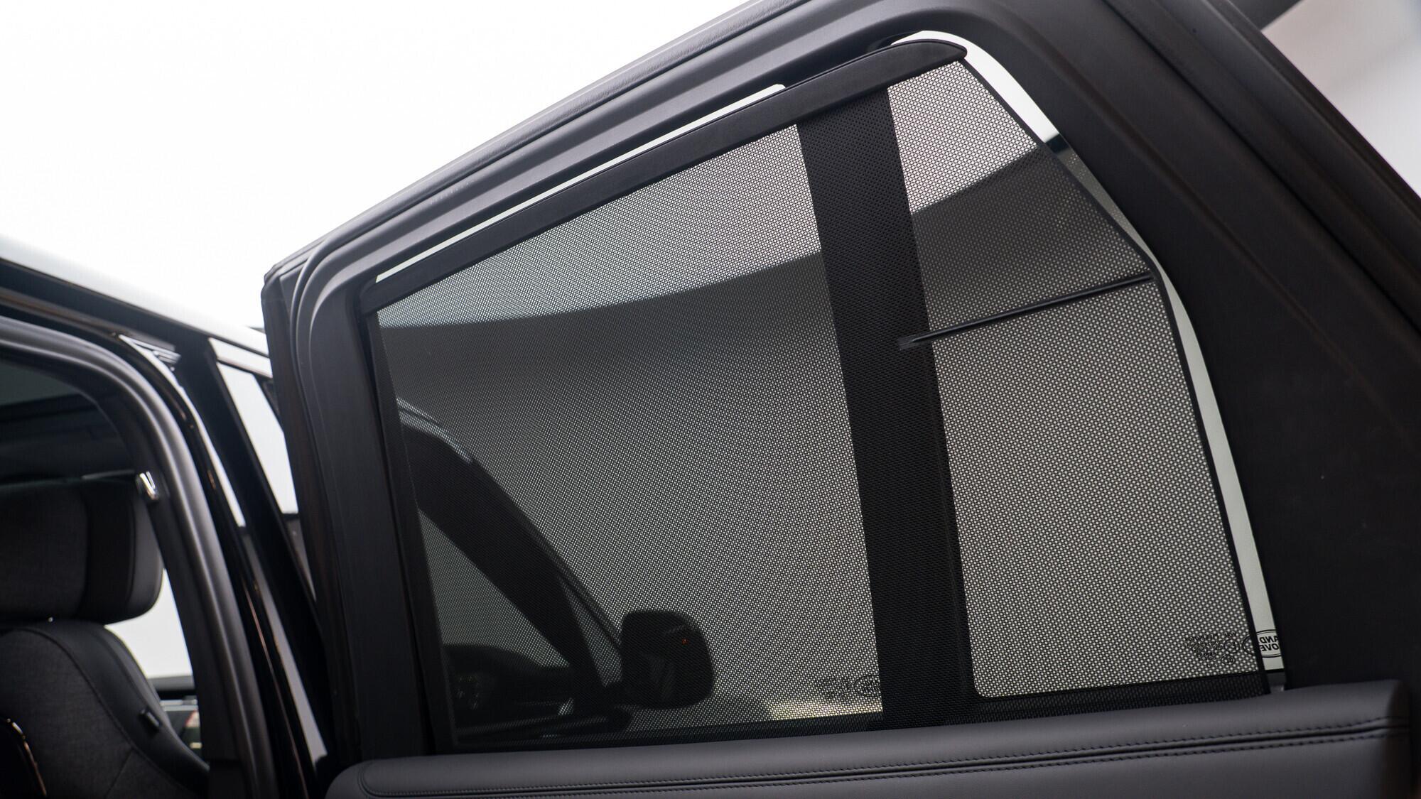 Land Rover Range Rover view 21