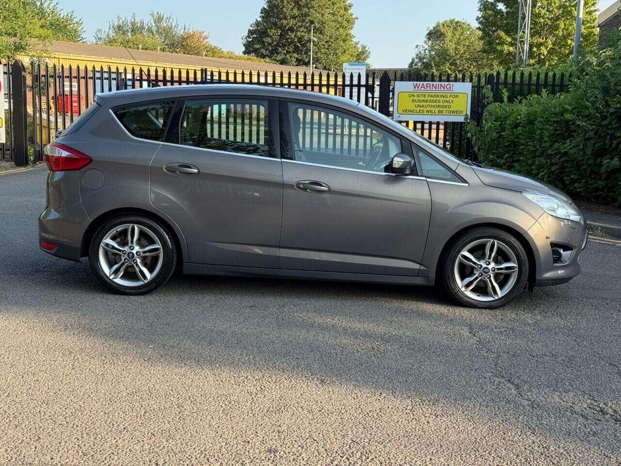 Ford C-Max view 8