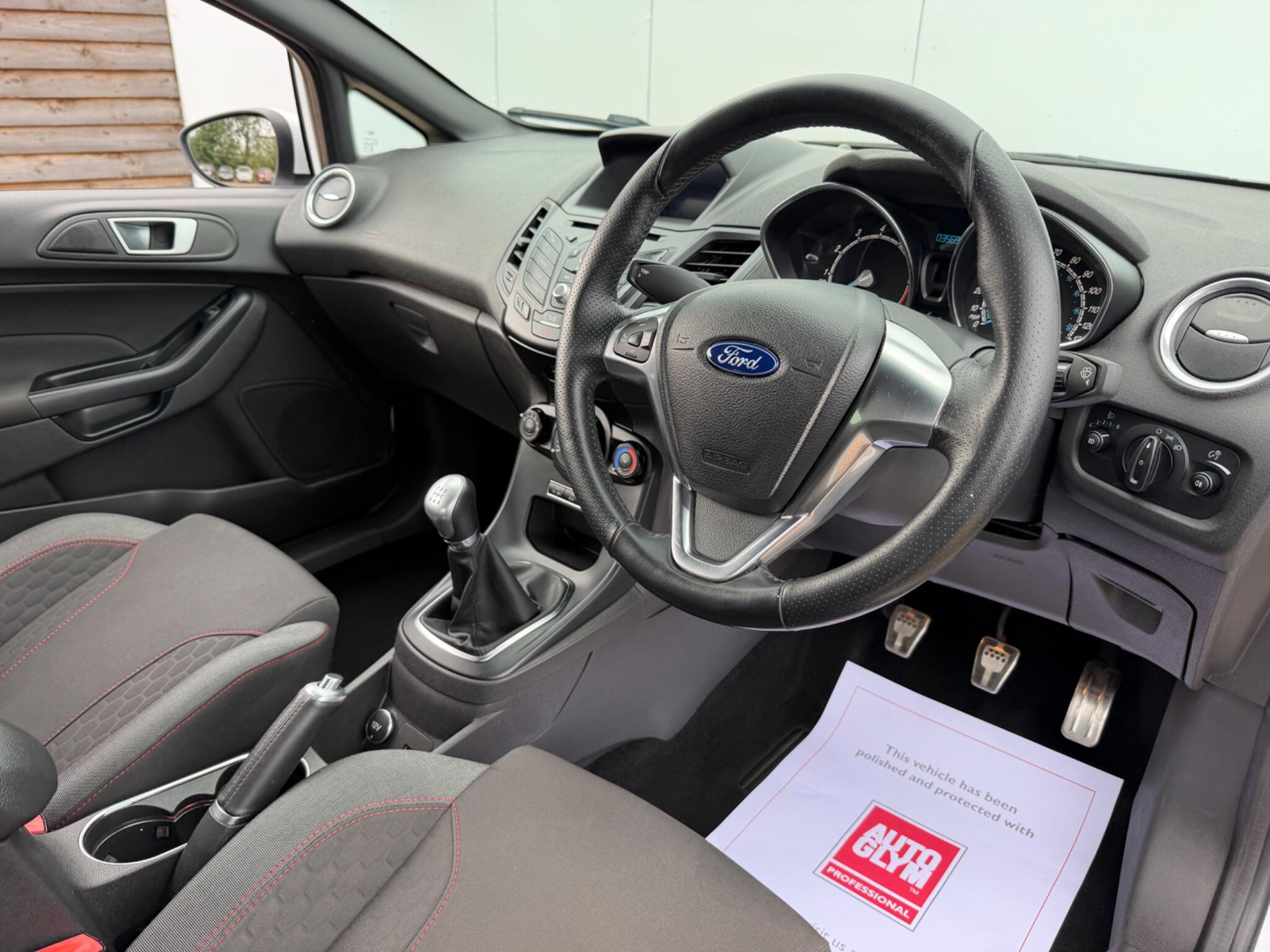 Ford Fiesta view 11