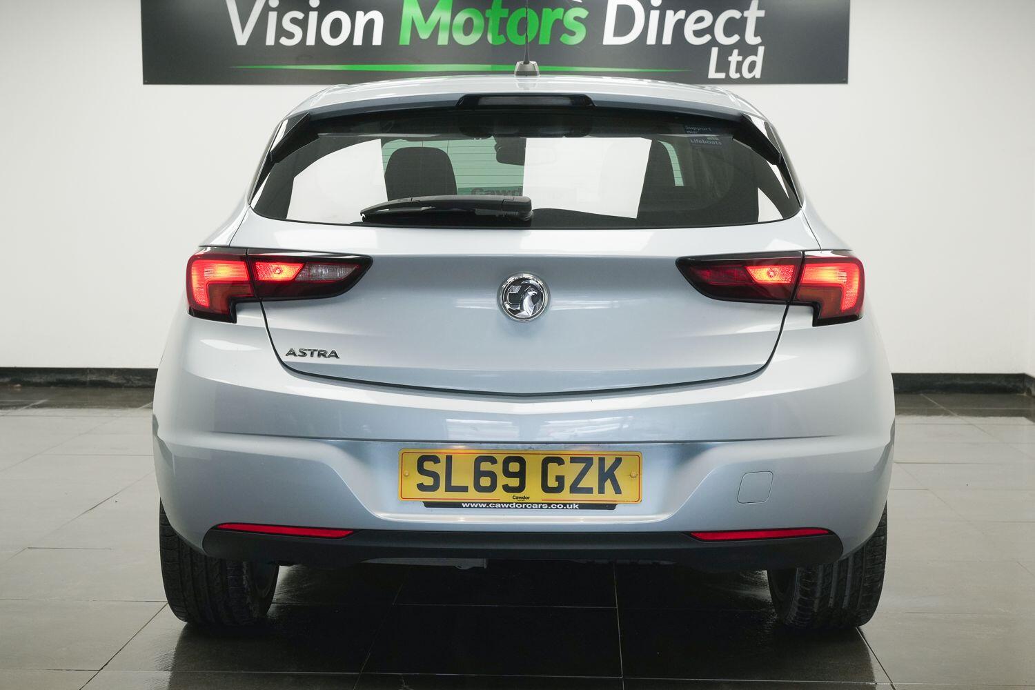 Vauxhall Astra view 3