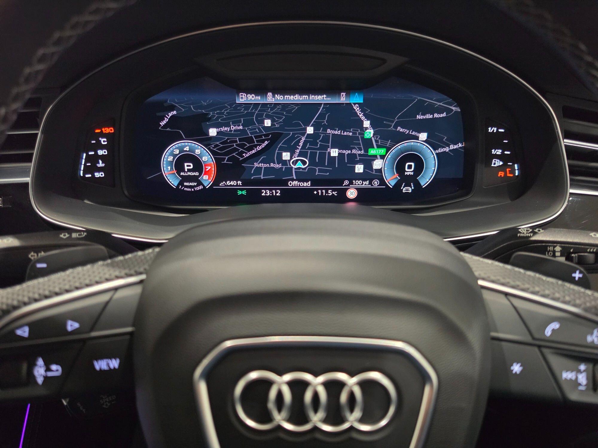 Audi Q8 view 30