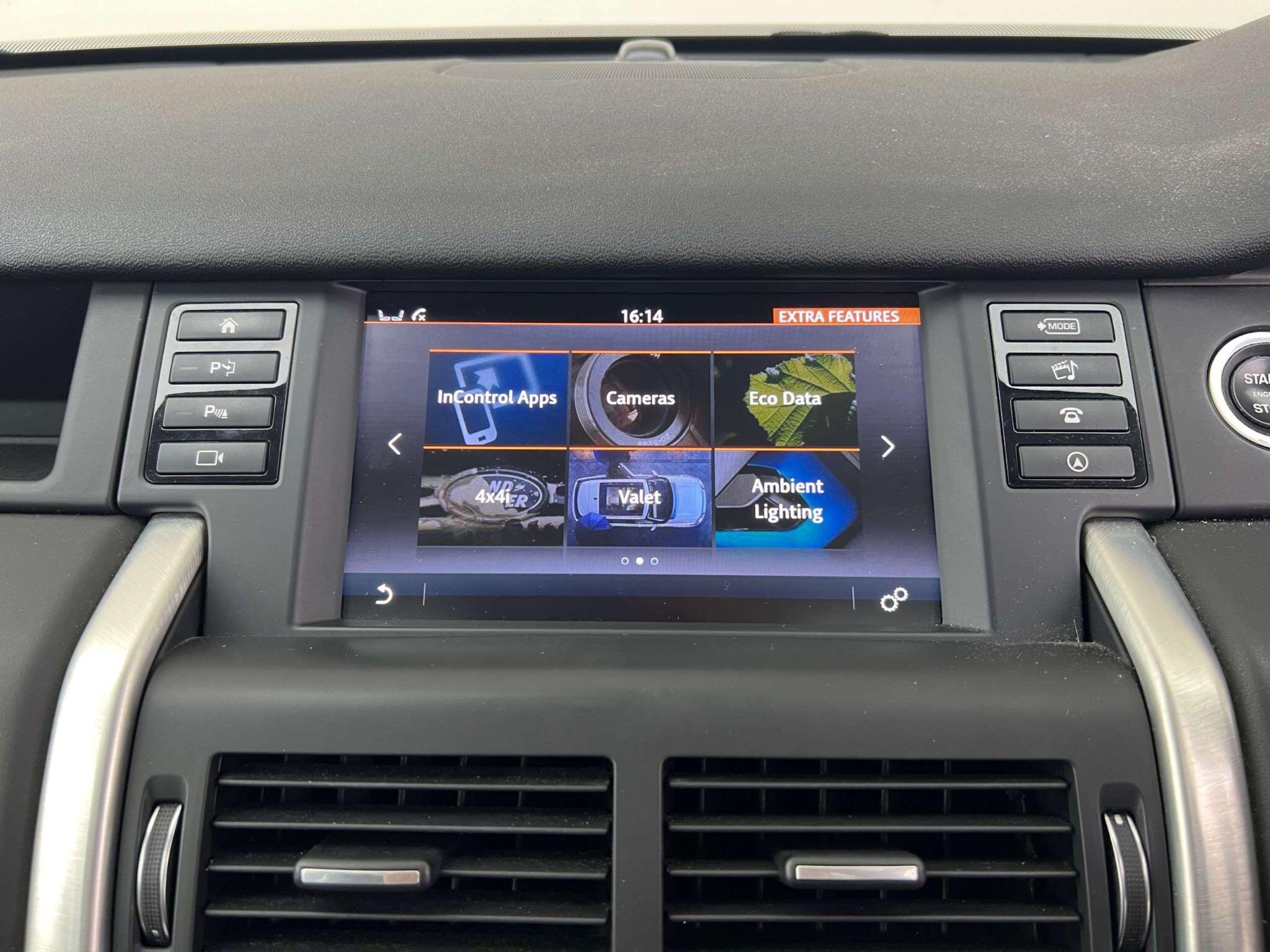 Land Rover Discovery Sport view 35
