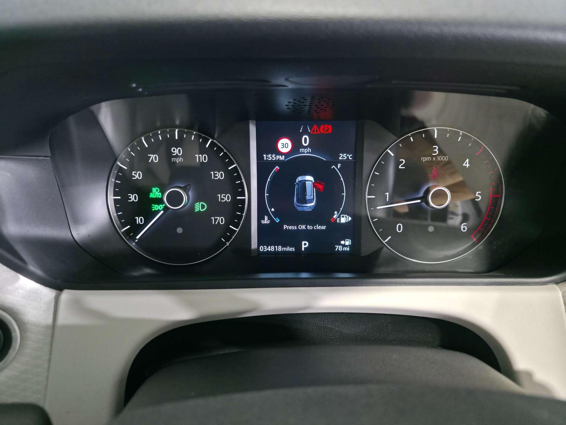 Land Rover Range Rover Velar view 22