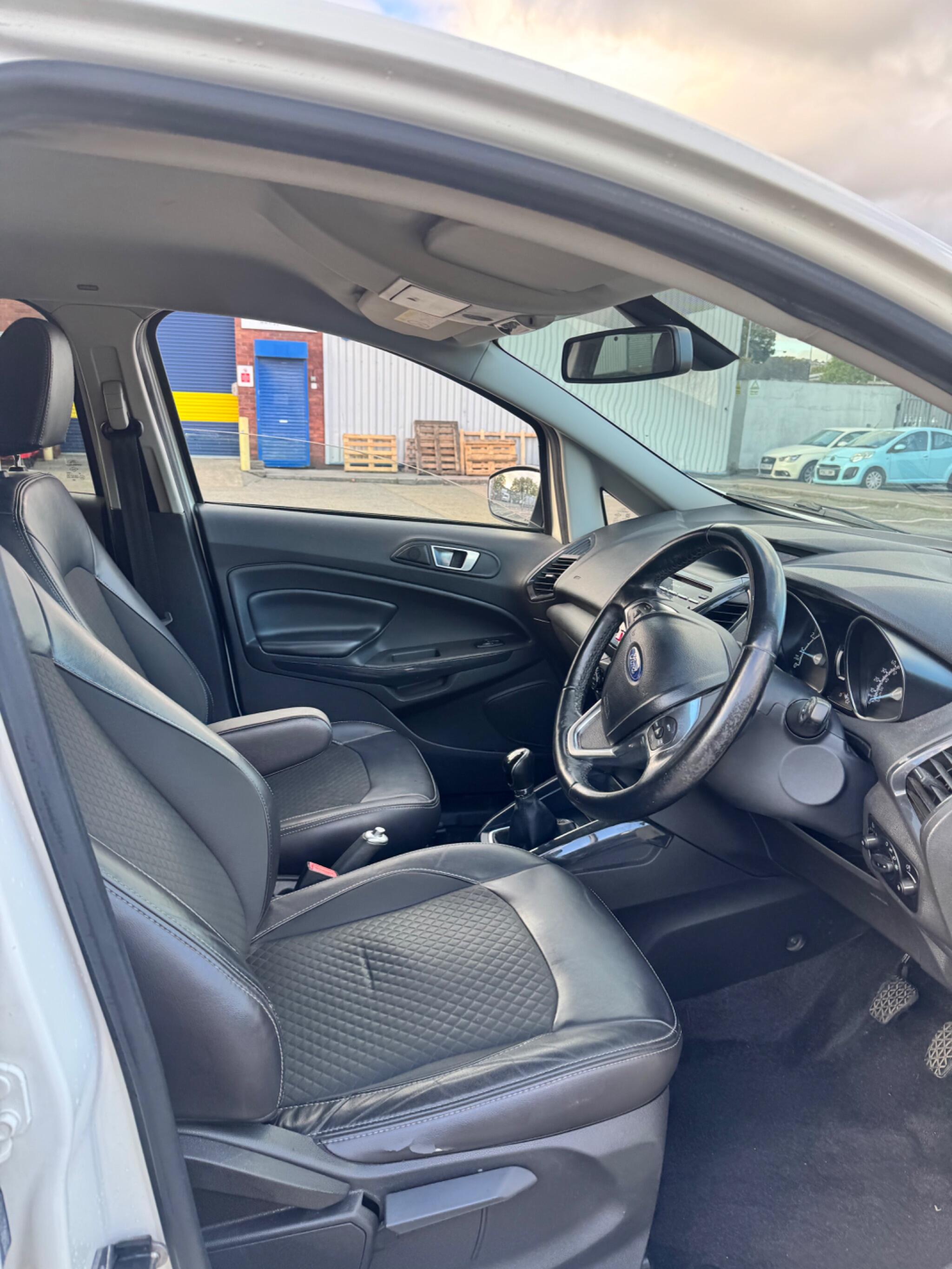 Ford Ecosport view 26