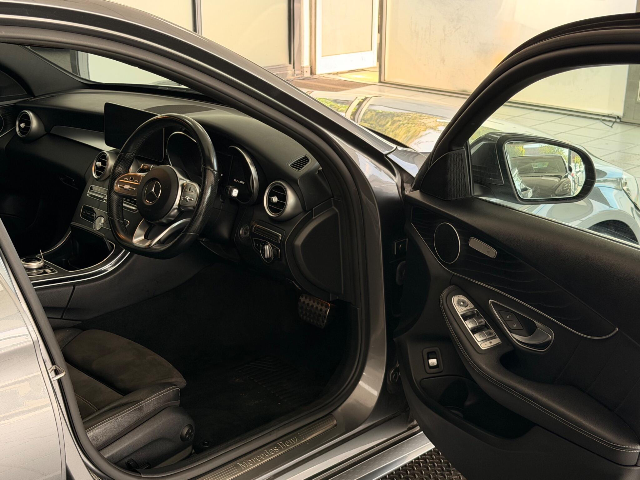 Mercedes-Benz C-Class view 11