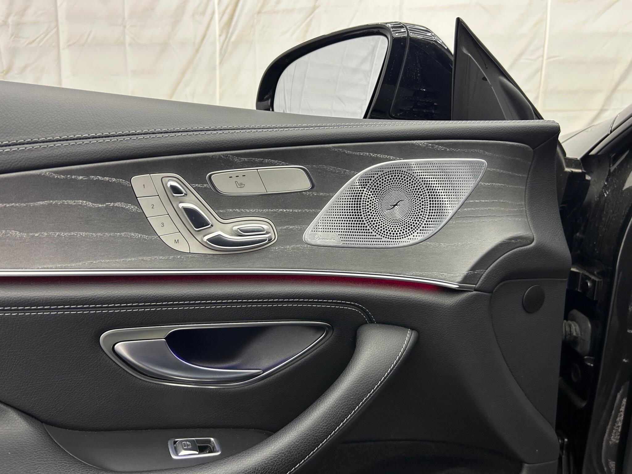Mercedes-Benz CLS view 34
