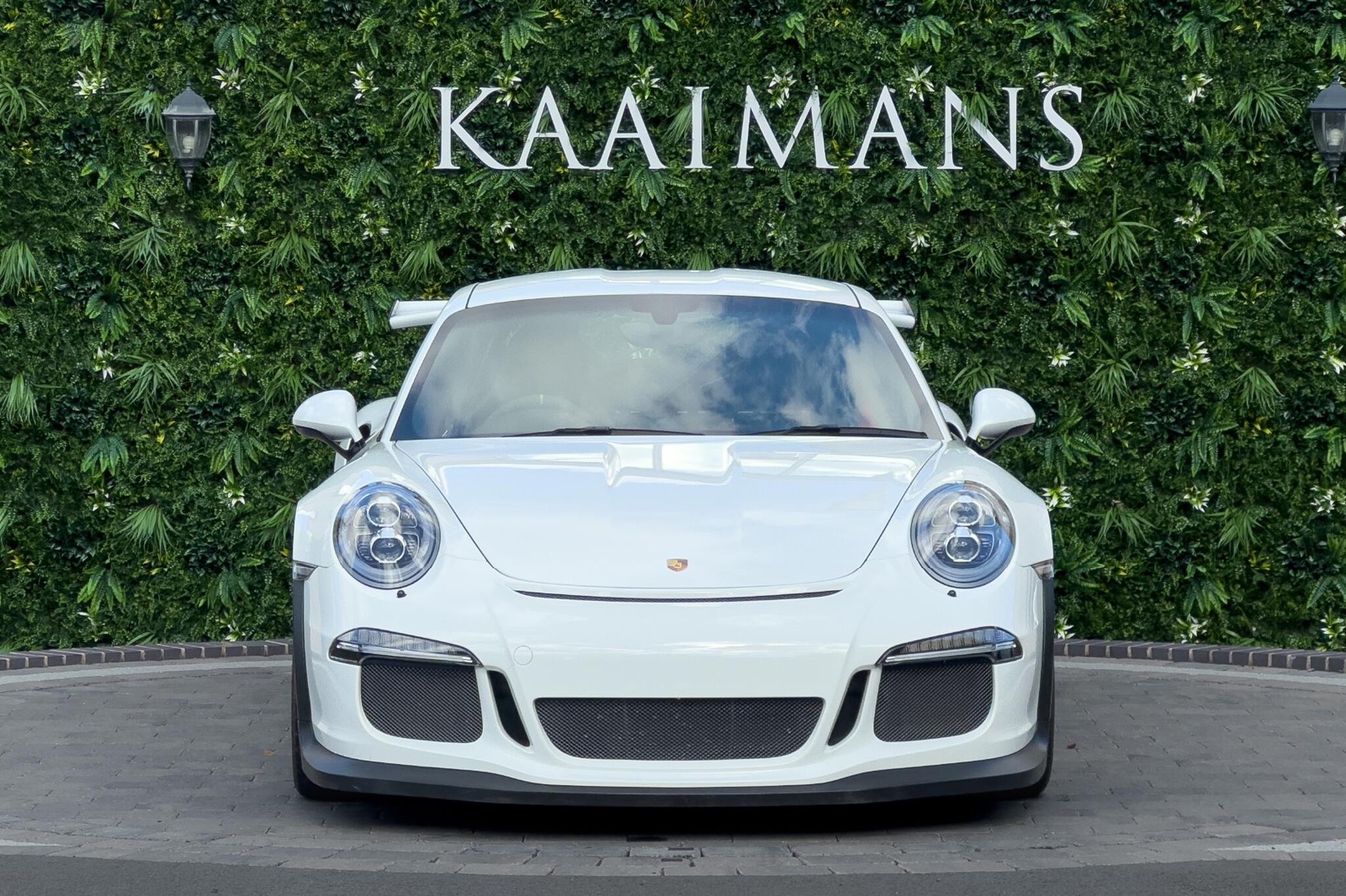 Porsche 911 view 2