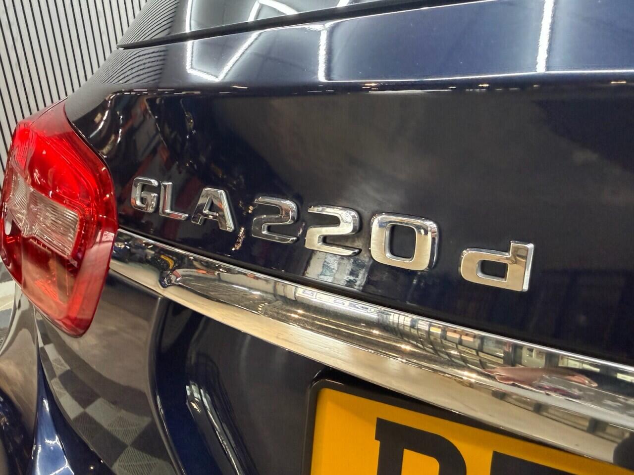 Mercedes-Benz Gla view 37