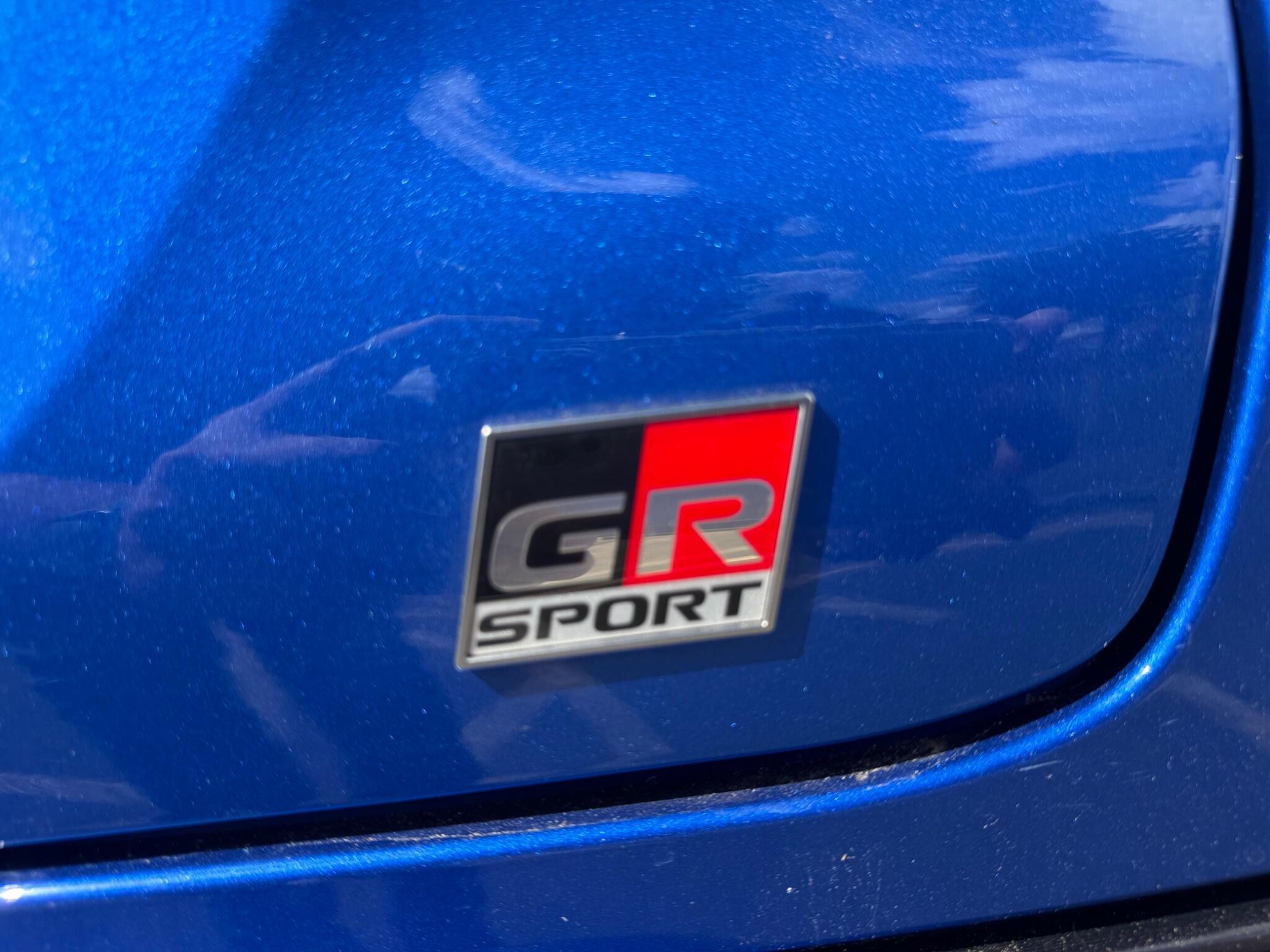 Toyota C-HR view 28