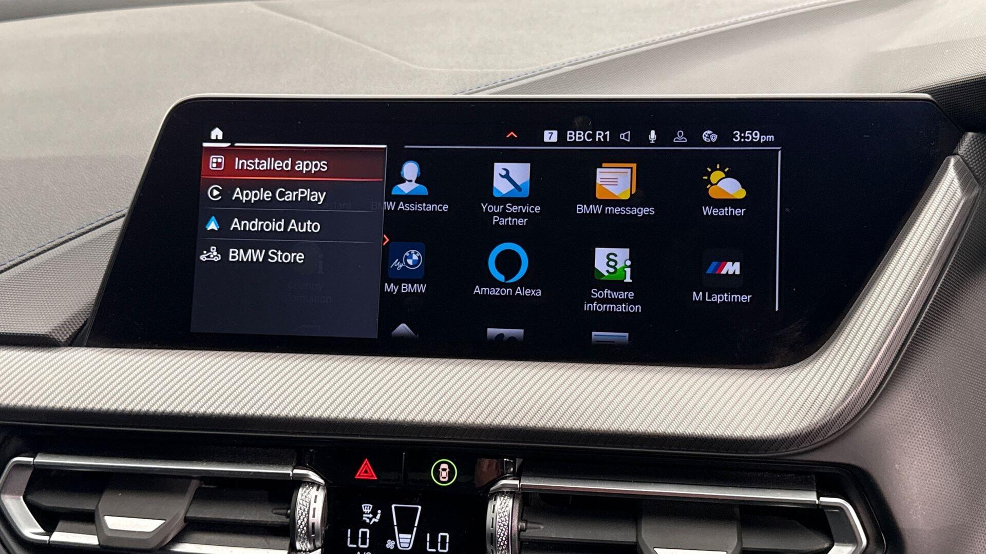 BMW 1 Series view 26