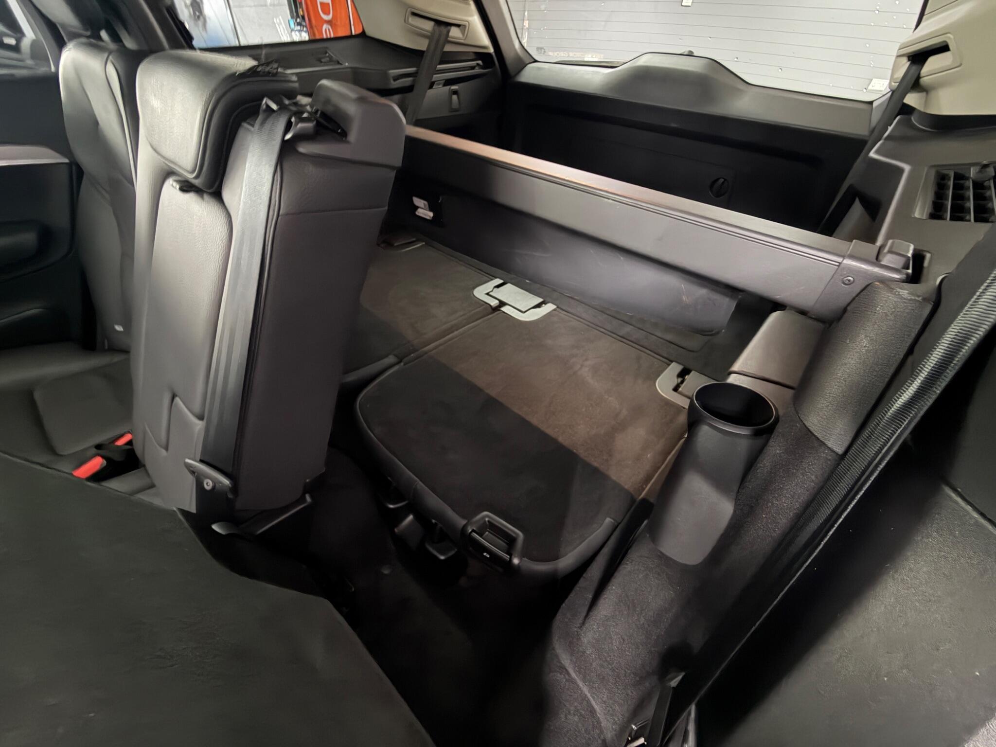 Volvo XC90 view 36