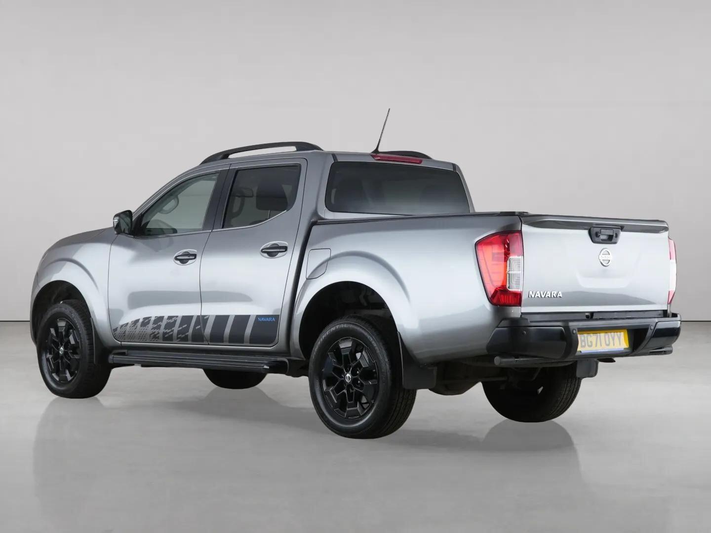 Nissan Navara view 8