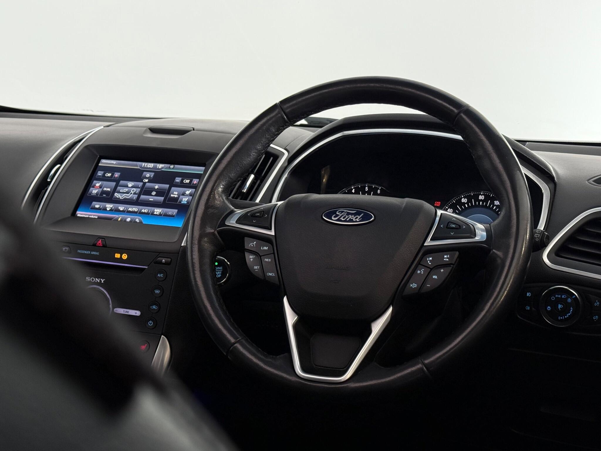 Ford Edge view 14