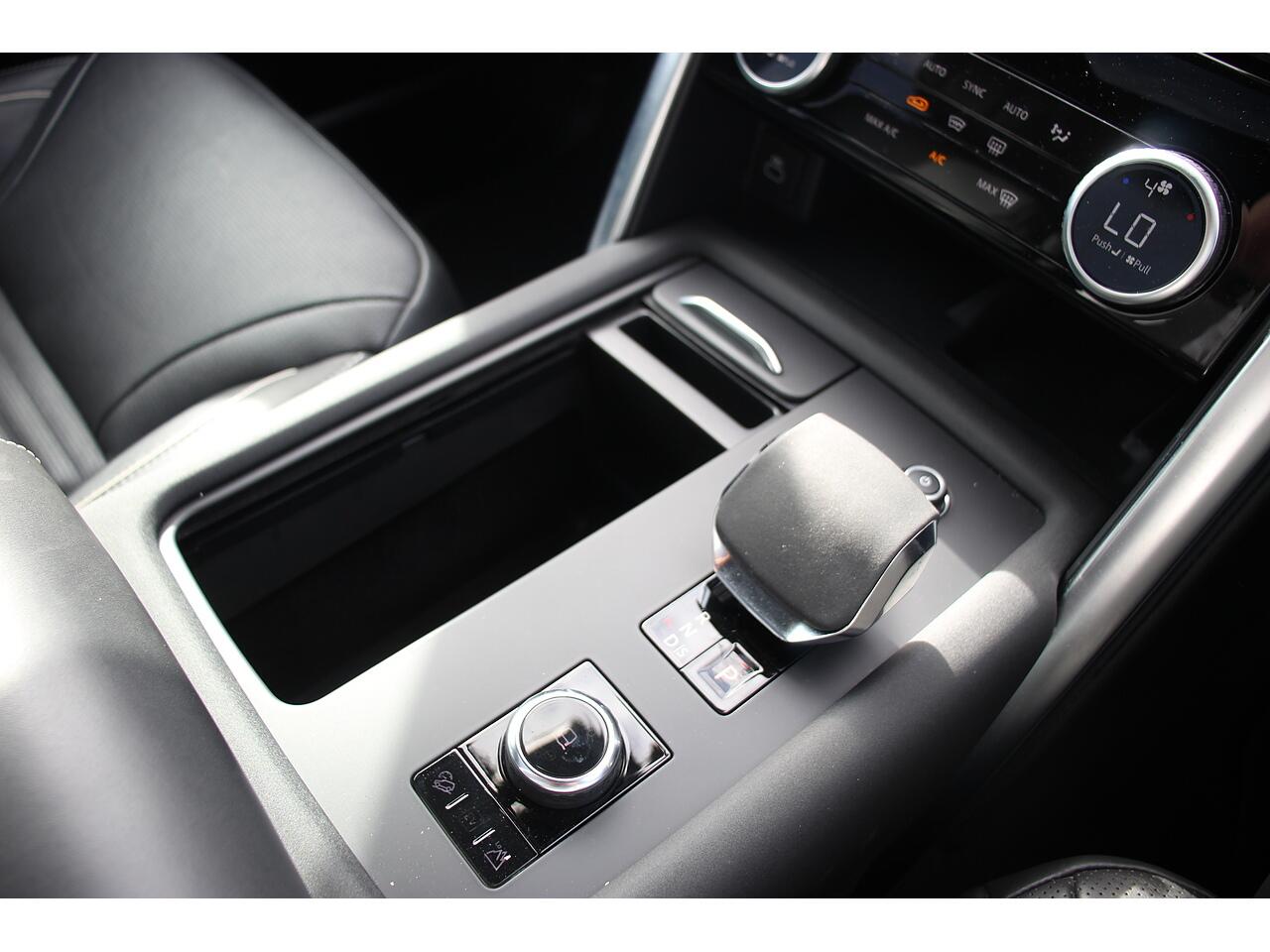 Land Rover Discovery view 43