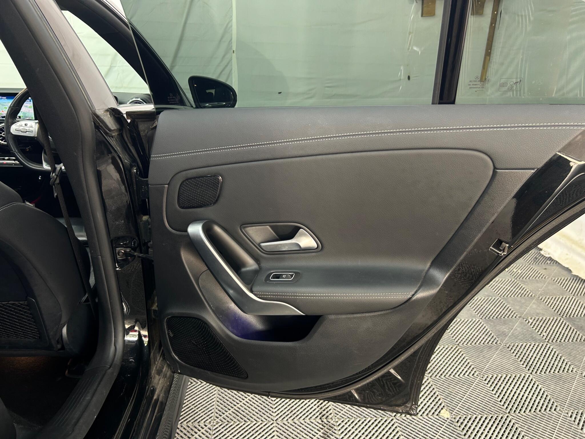 Mercedes-Benz Cla view 29