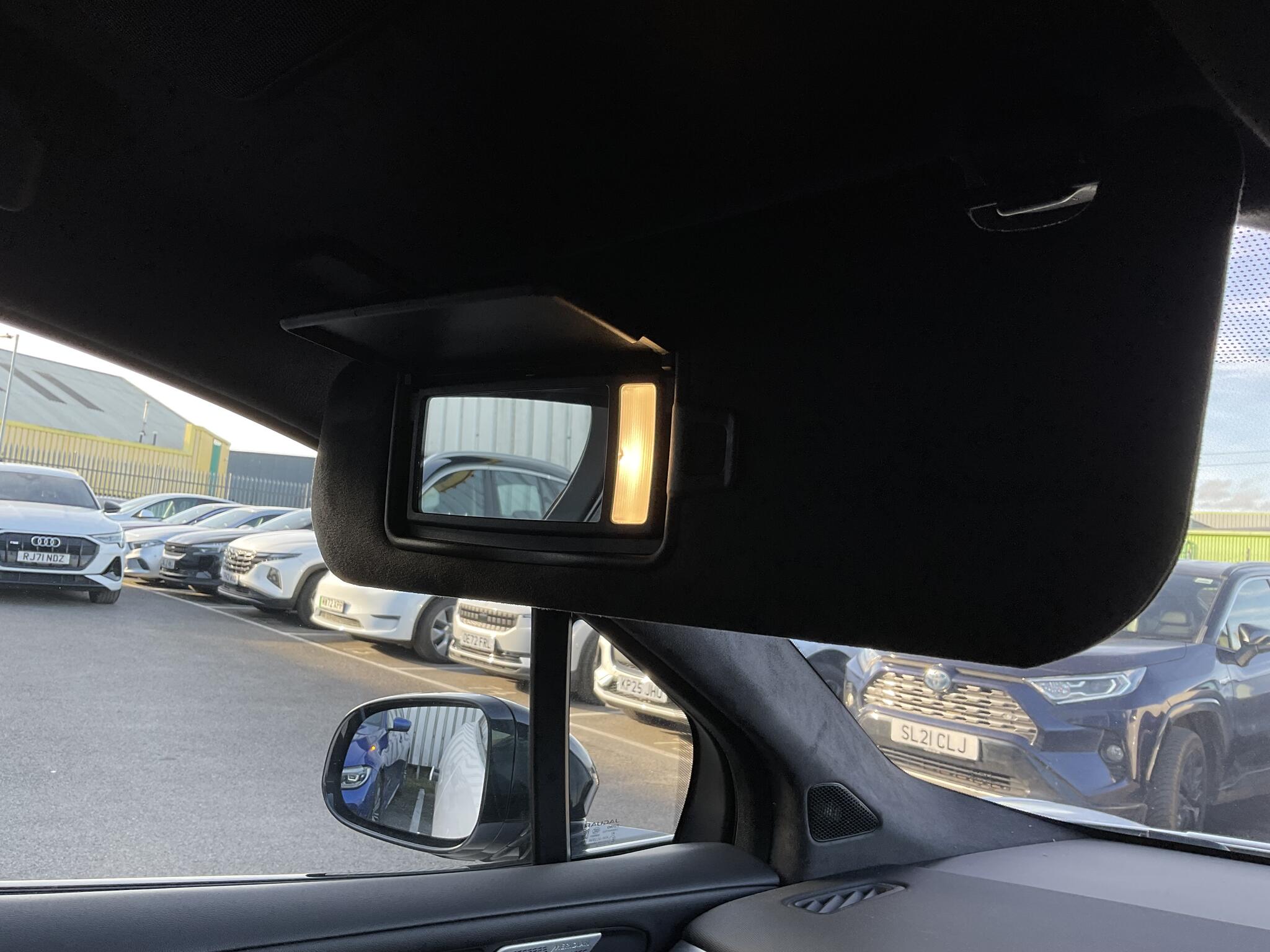 Jaguar I-Pace view 32