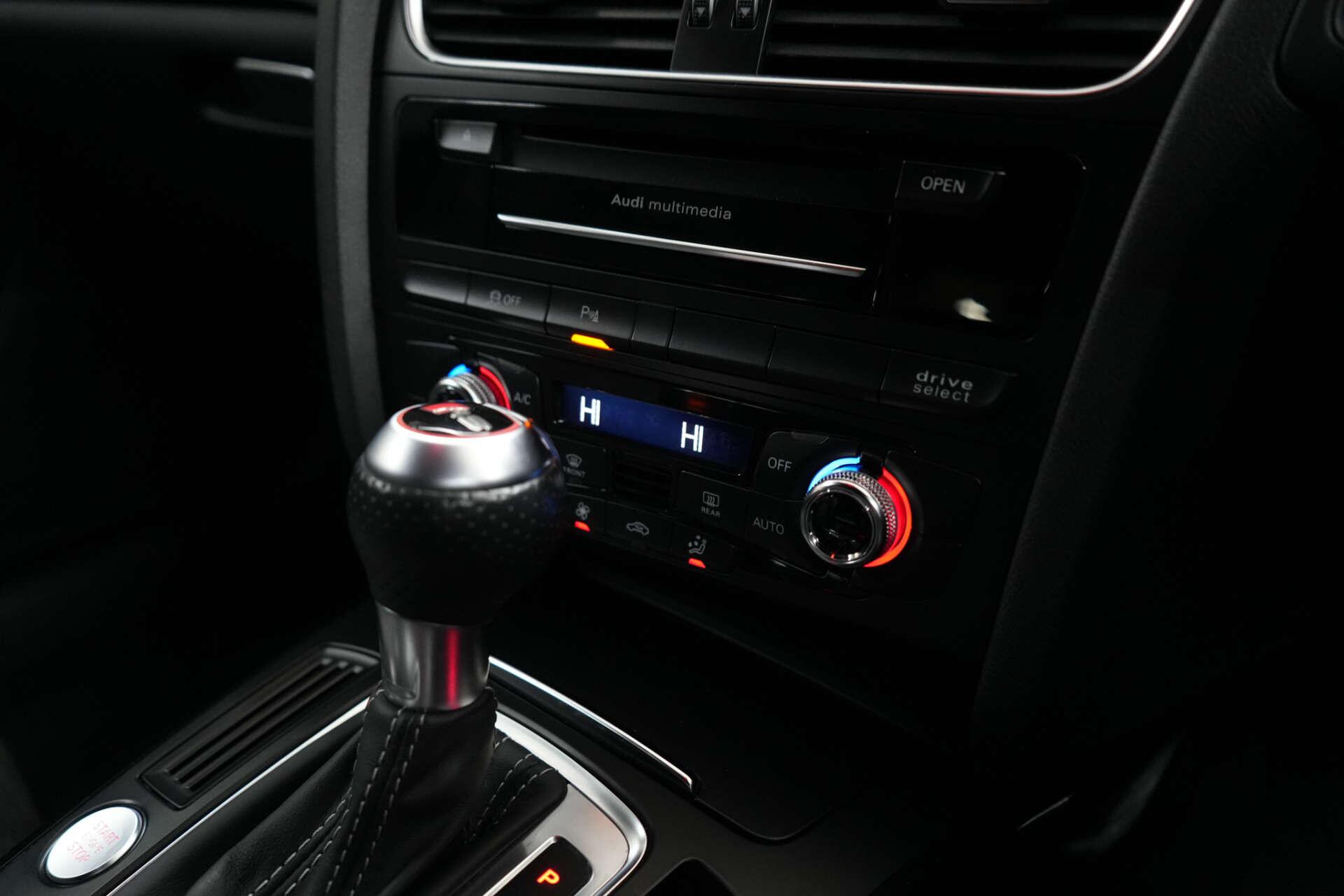 Audi RS4 view 36