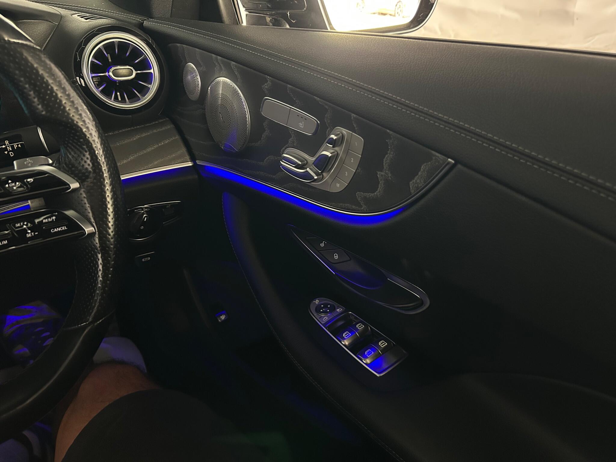 Mercedes-Benz E Class view 19