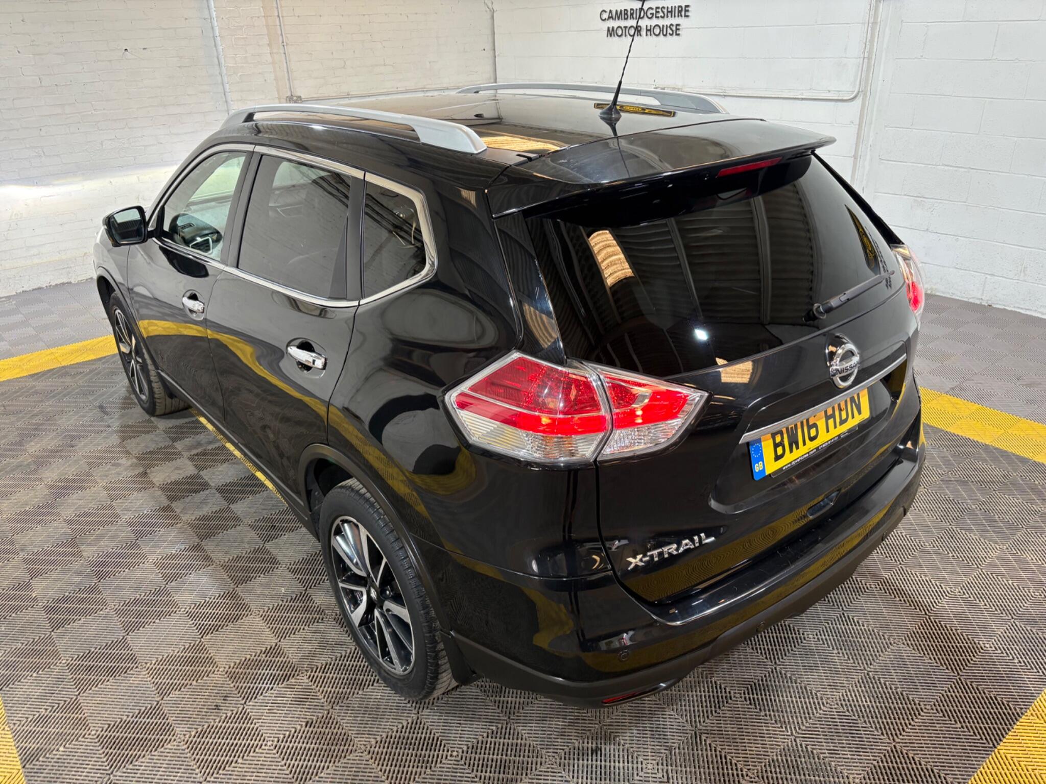 Nissan X-Trail view 11