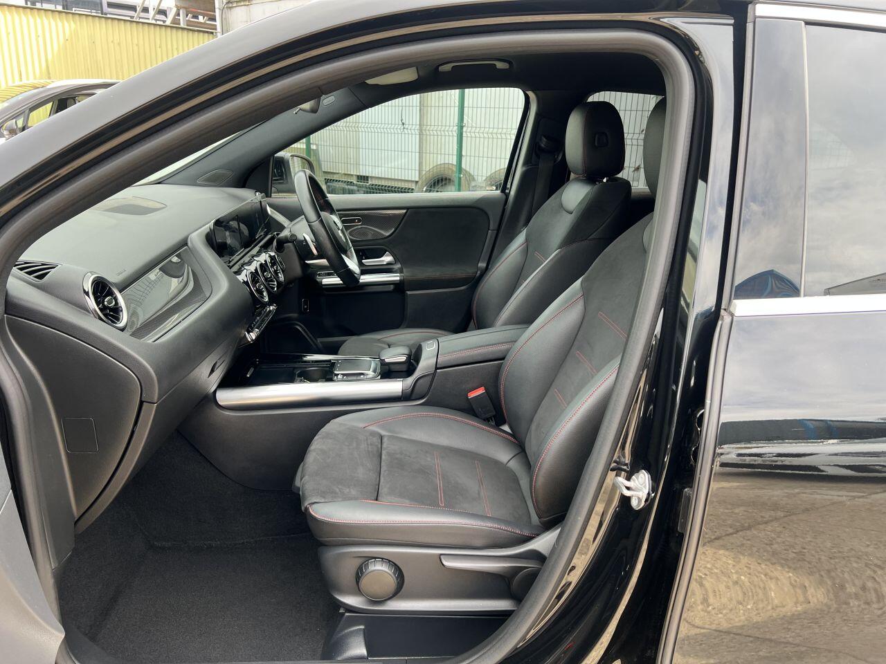 Mercedes-Benz Gla view 23