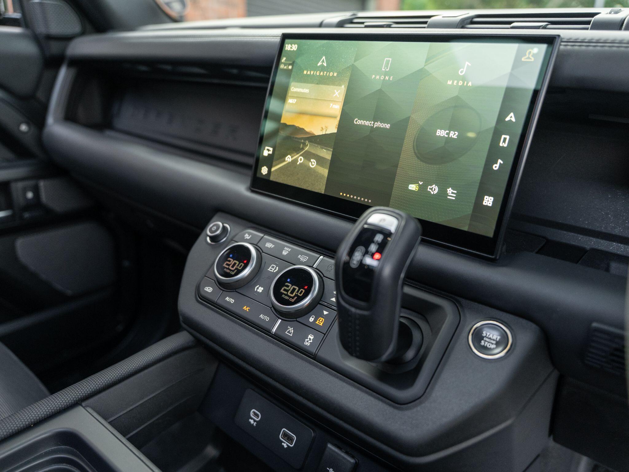 Land Rover Defender view 55