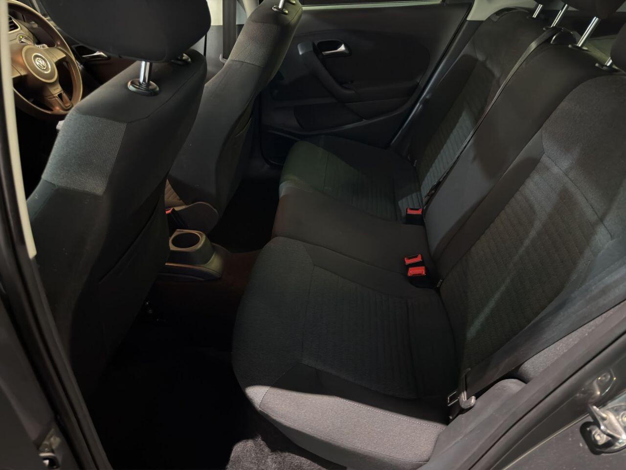 Volkswagen Polo view 13