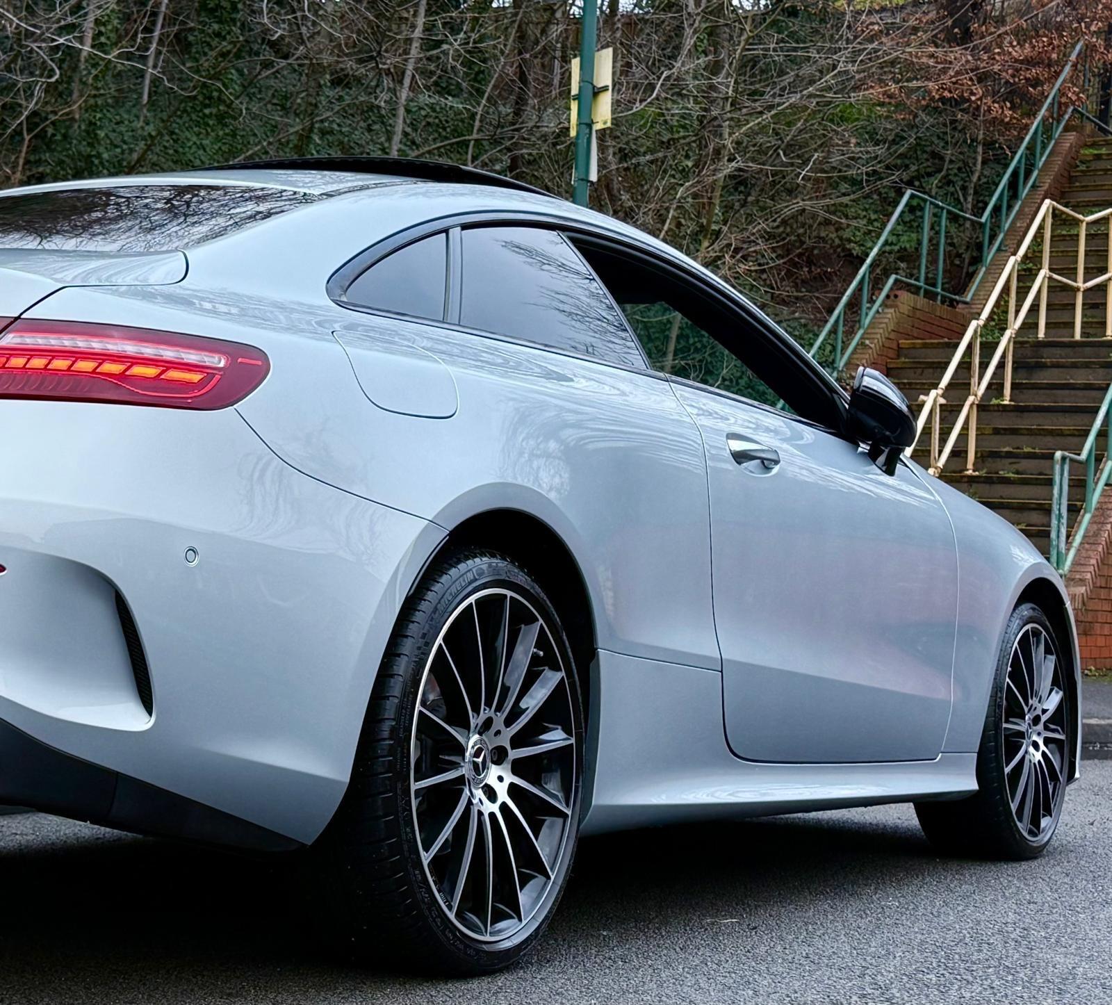 Mercedes-Benz E-Class view 44