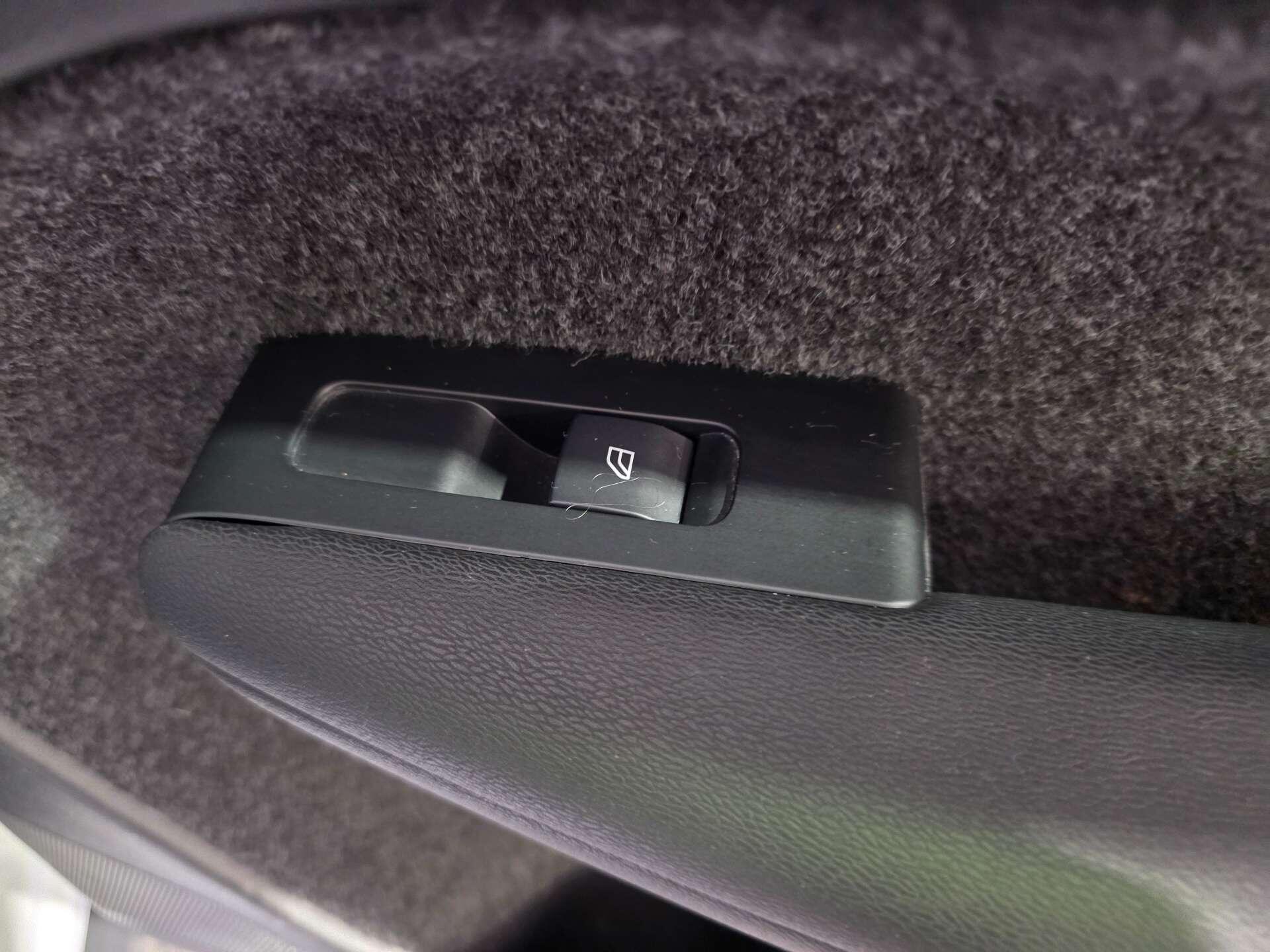 Volvo XC40 view 35