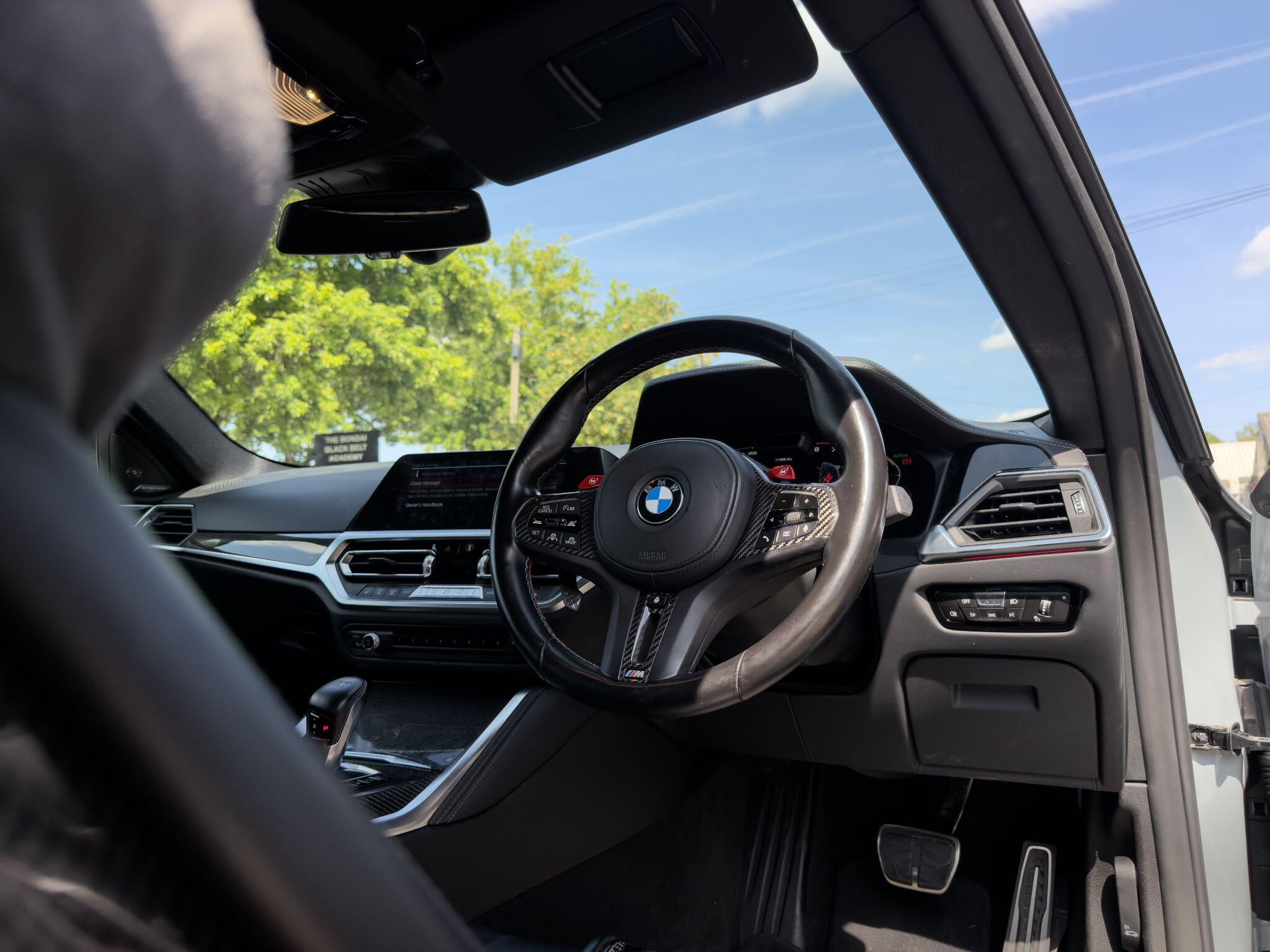 BMW M4 view 4