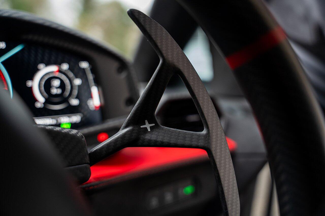 Lamborghini Revuelto view 81