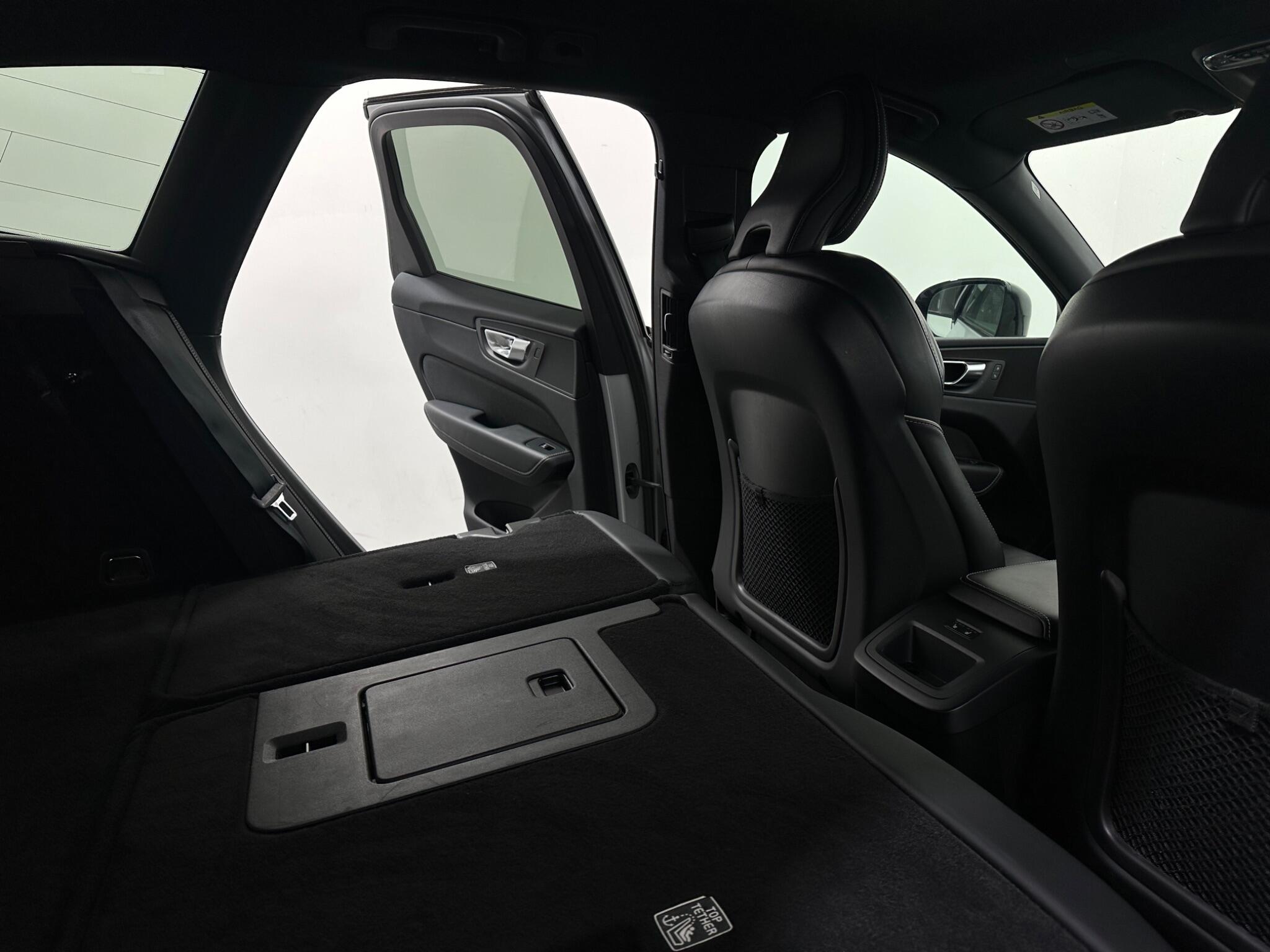 Volvo XC60 view 44